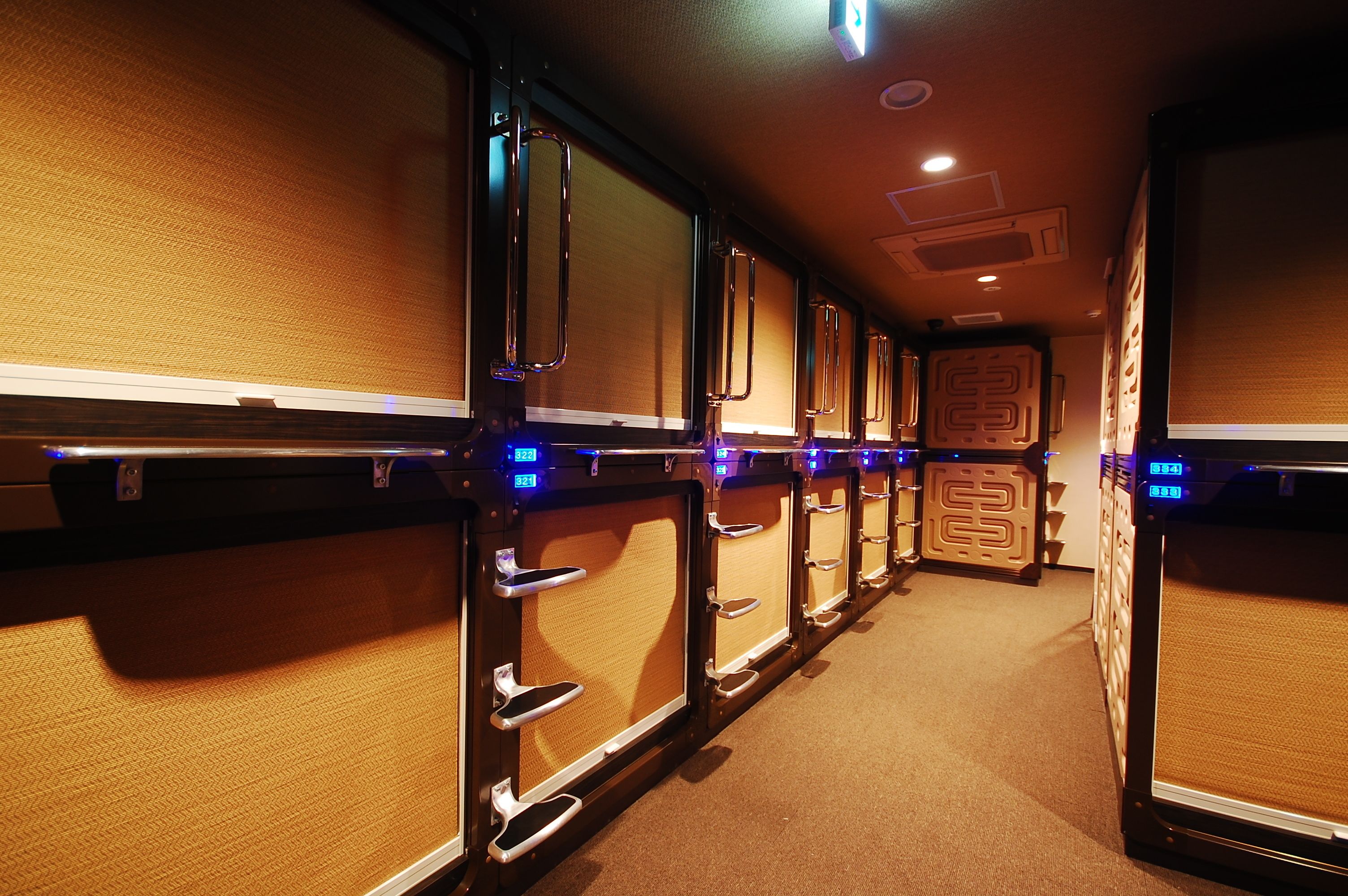 Capsule Hotel Anshin Oyado Akihabara