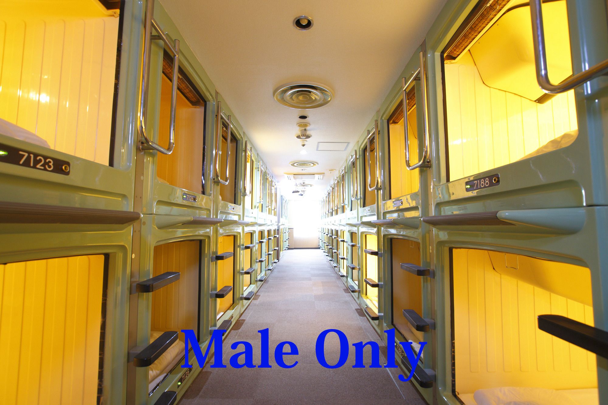 Shinjuku Kuyakushomae Capsule Hotel