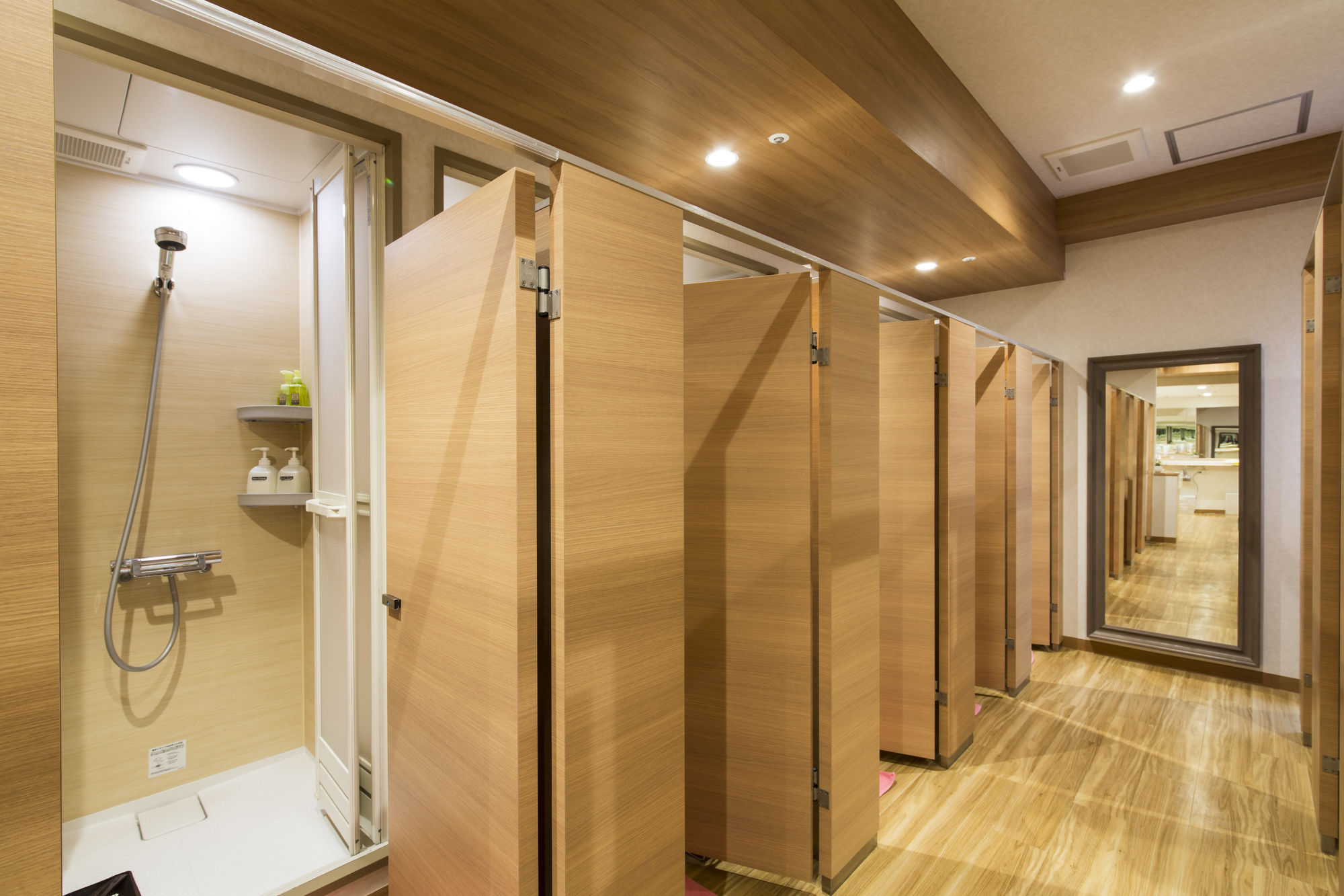 Shinjuku Kuyakushomae Capsule Hotel