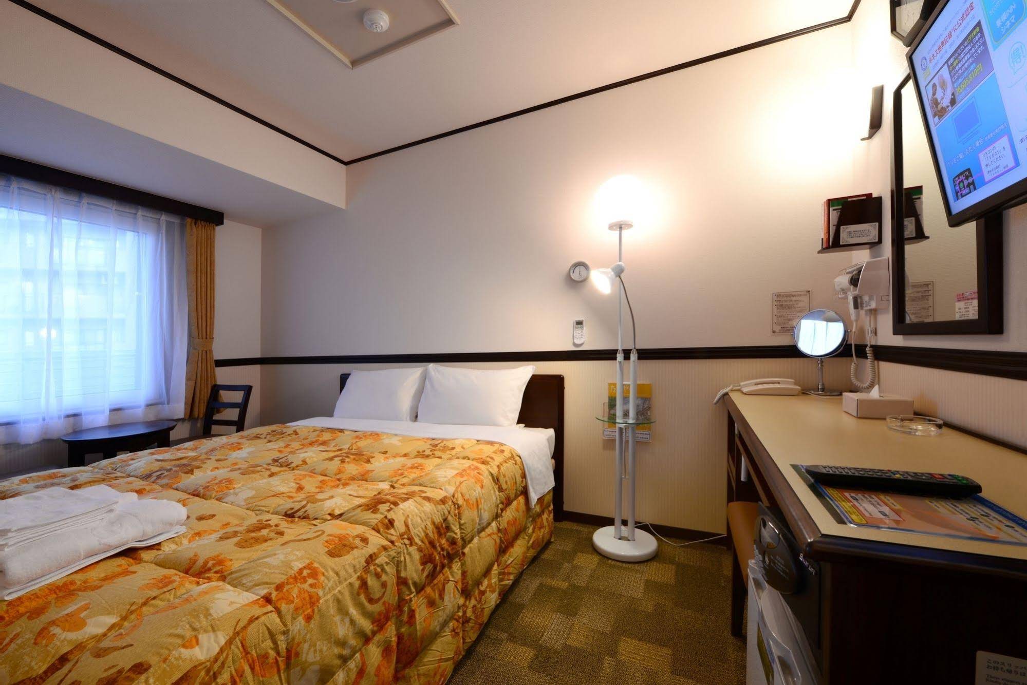Toyoko Inn Shinagawa-Eki Takanawa-Guchi