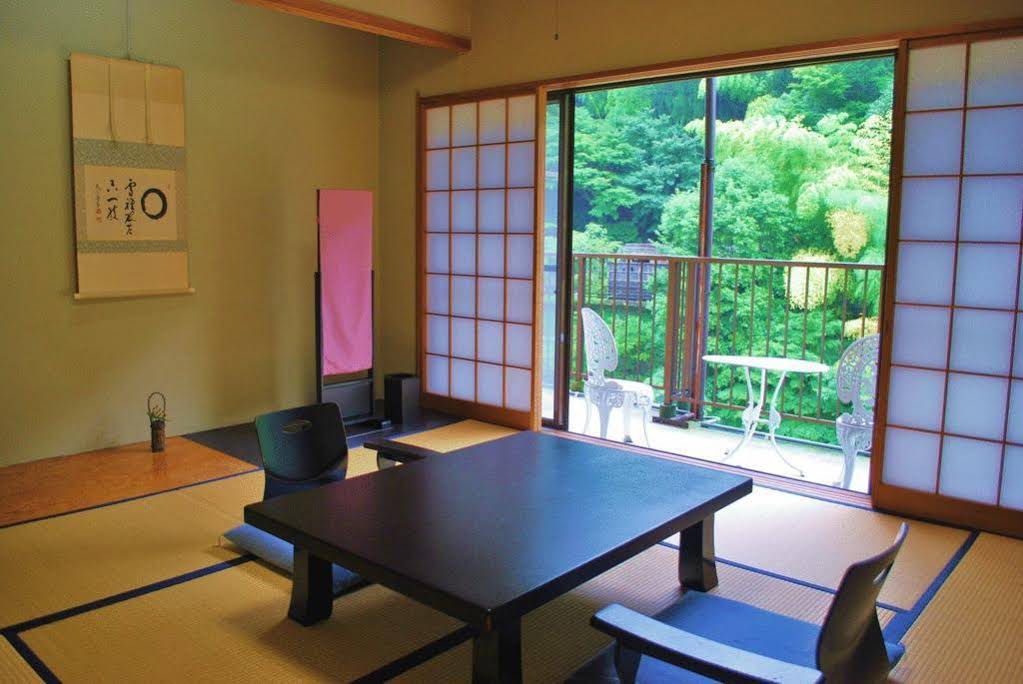 Hakone Tounosawa-Onsen Shiunso