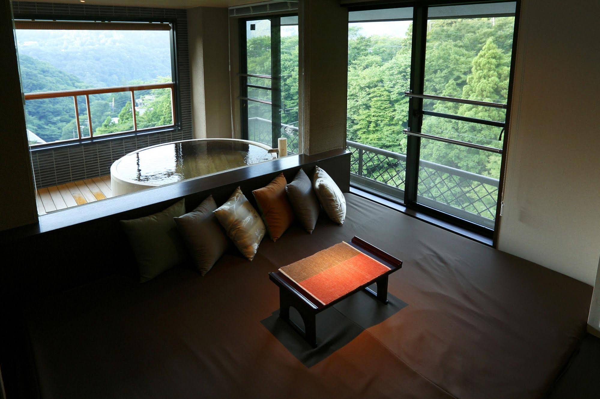 Hakone Nanase