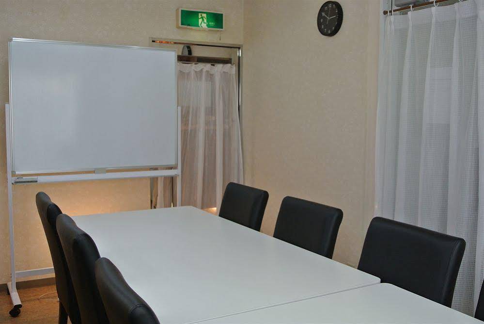 Hotel Livemax Tokyo Hamura Ekimae