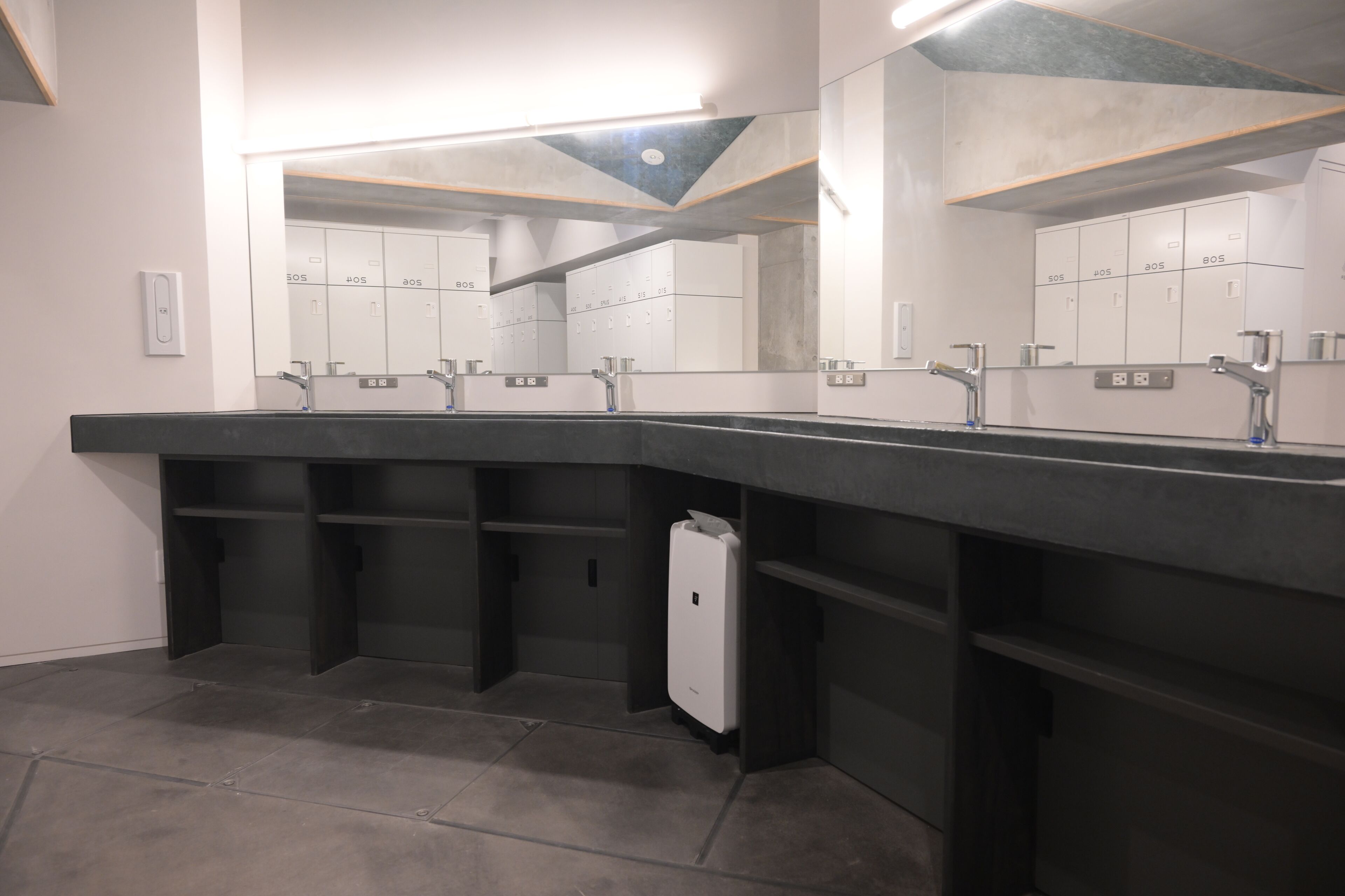 Ele Cabin Shinjuku Kabukicho