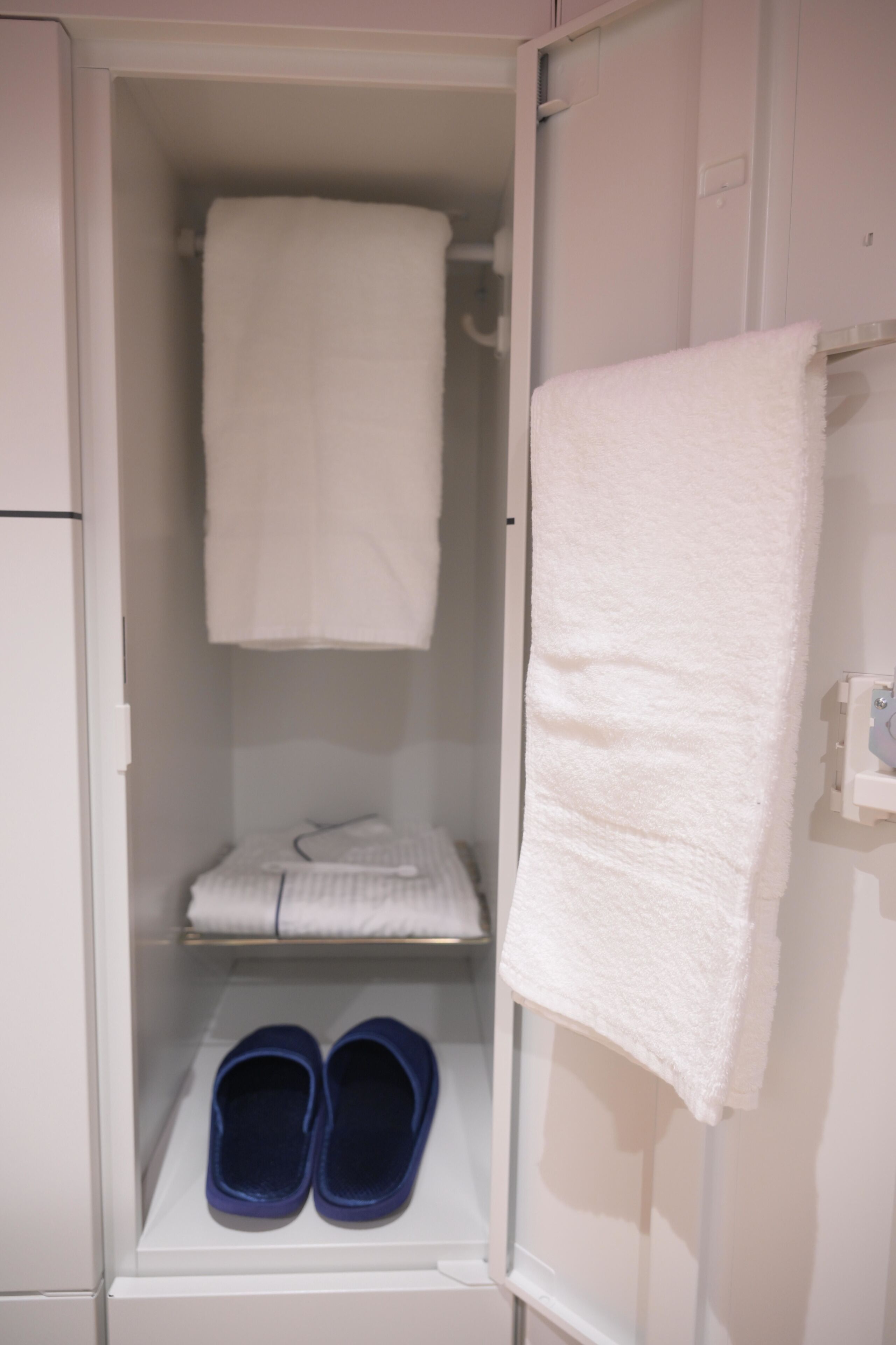 Ele Cabin Shinjuku Kabukicho