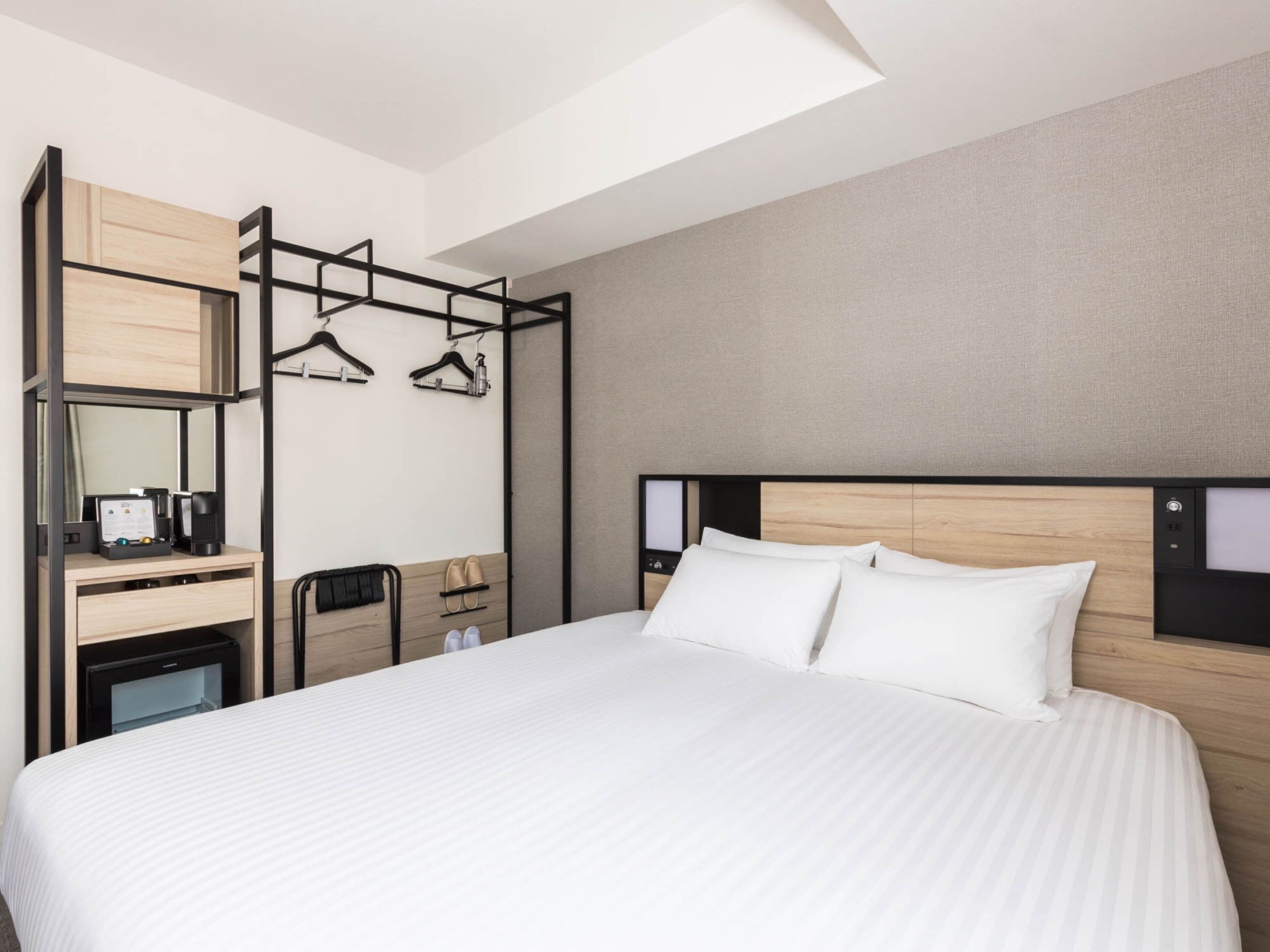 JR-East Hotel Mets Gotanda