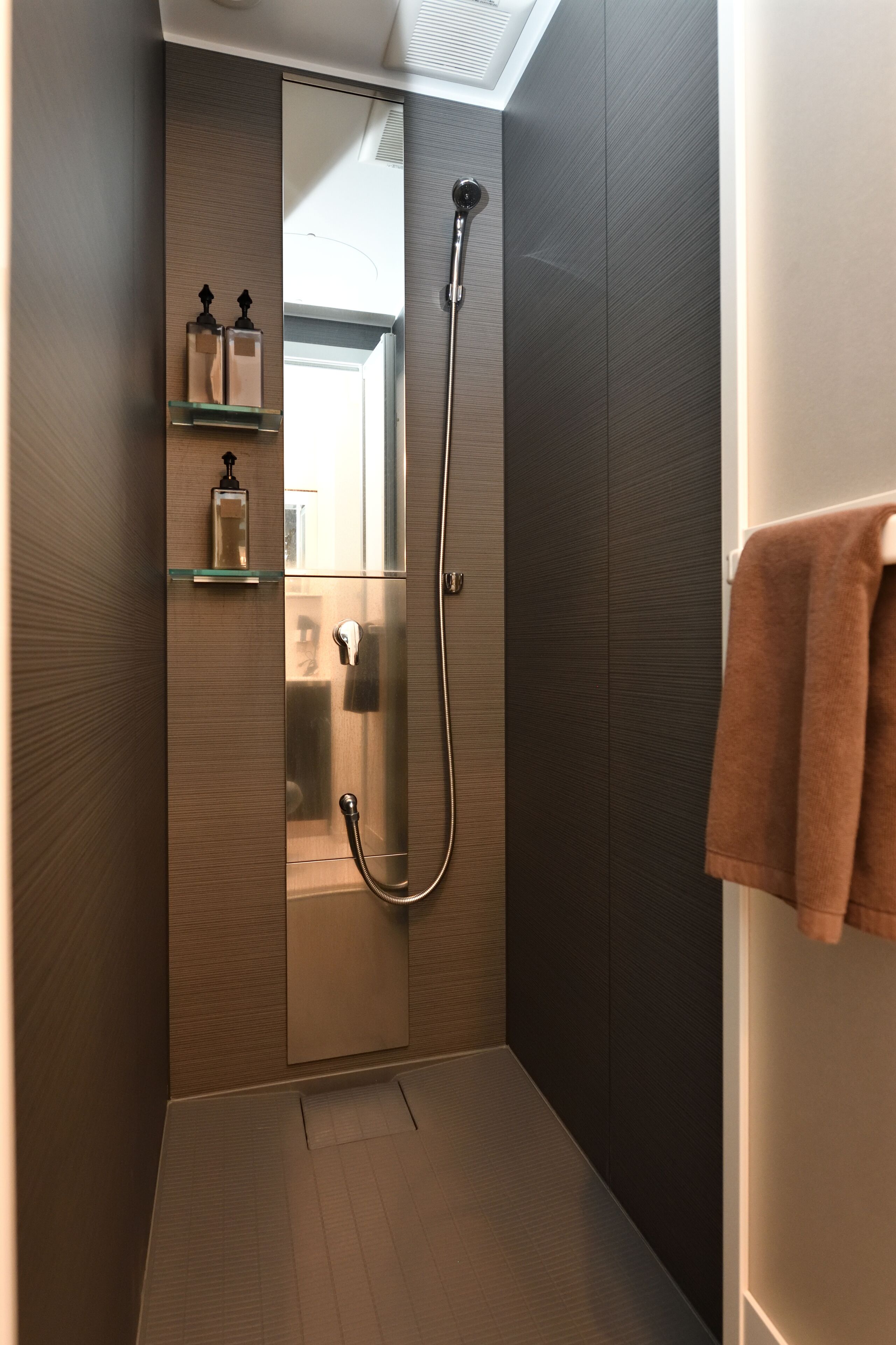 Lacquer House Asakusa