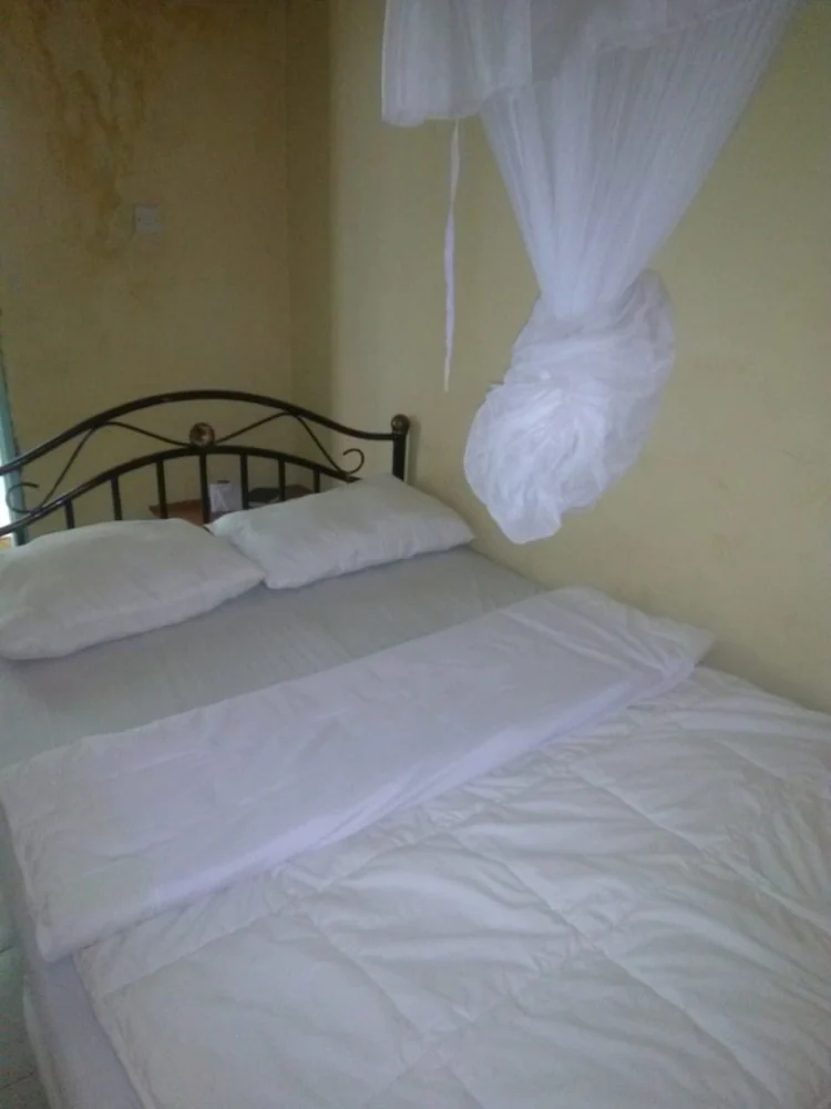 Green Court Hotel