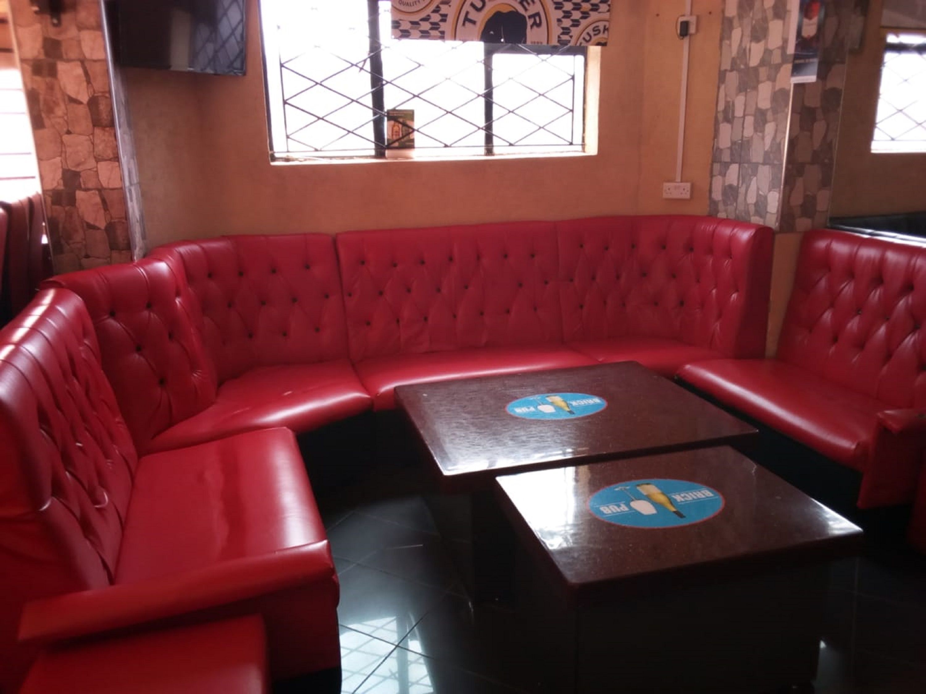 Bricks Pub & Hotel