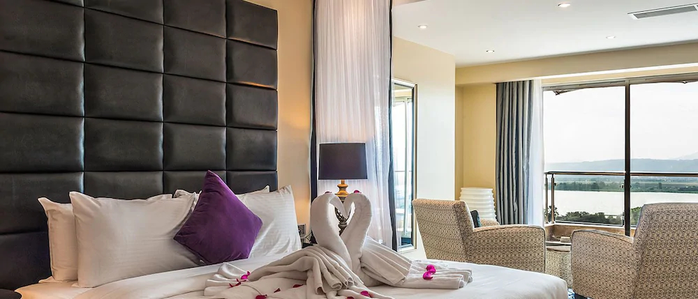 Acacia Premier Hotel