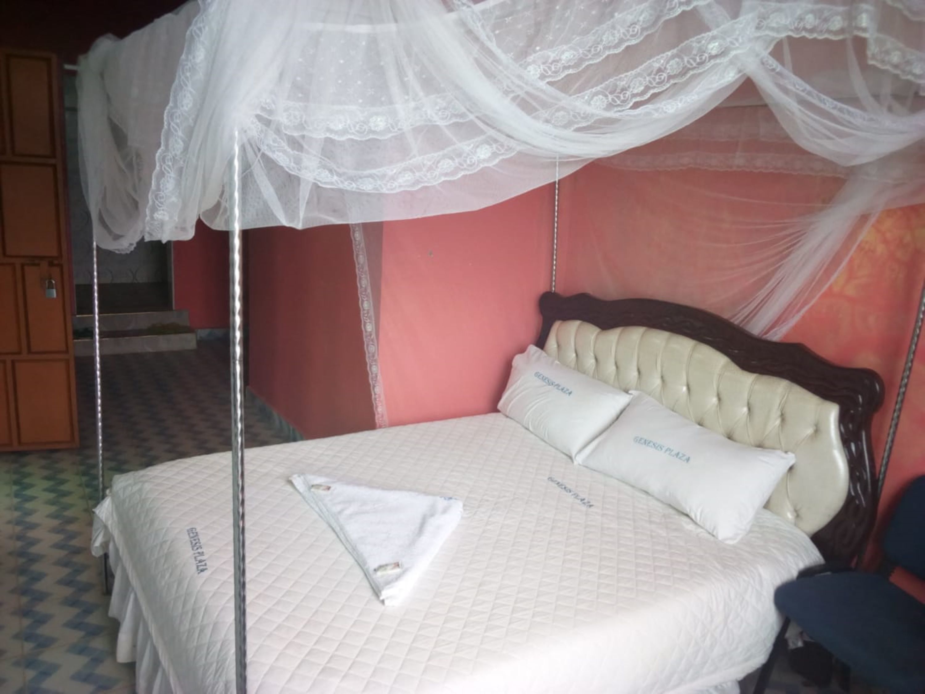 Ideal Hotel