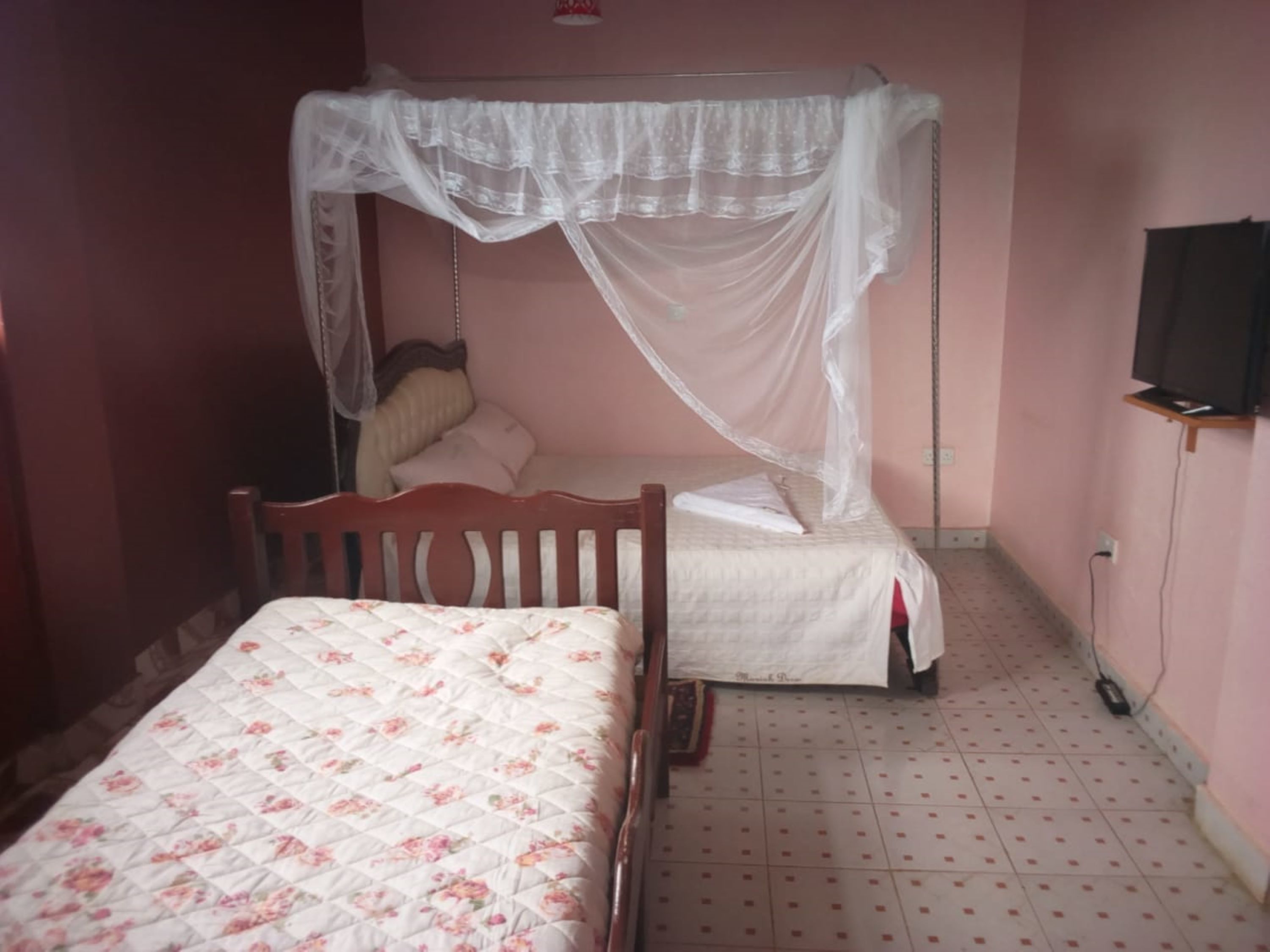 Ideal Hotel