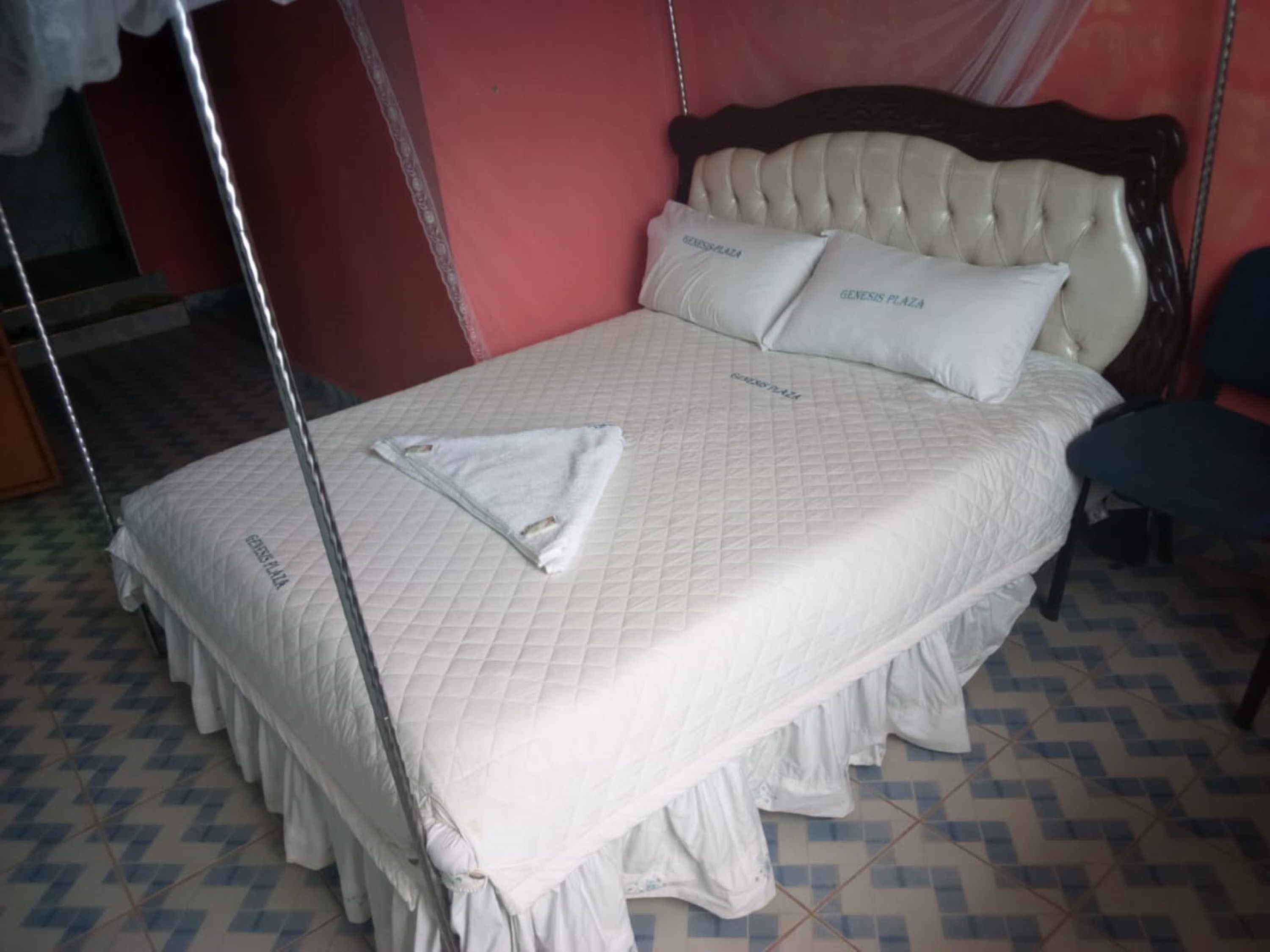 Ideal Hotel