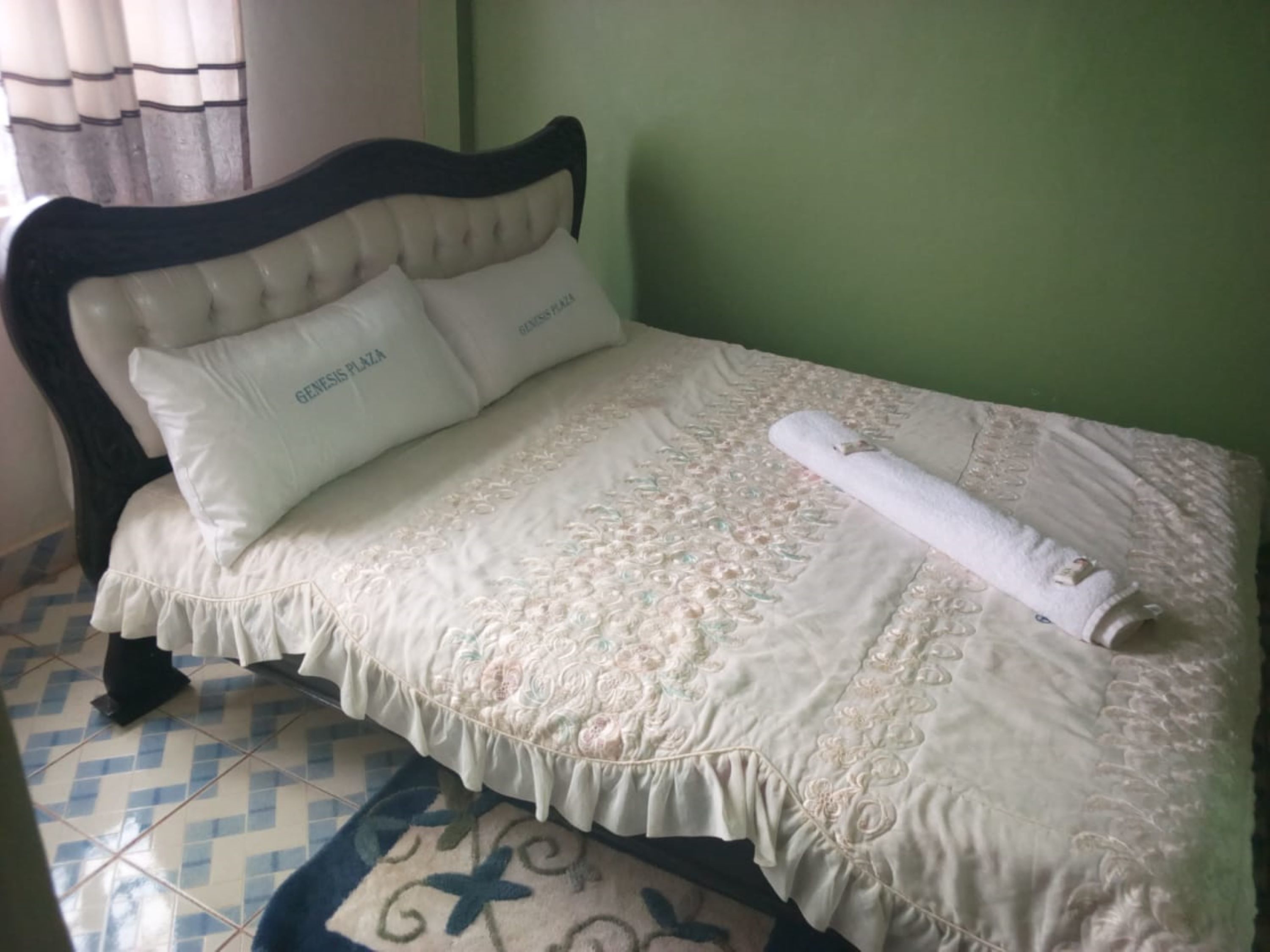 Ideal Hotel