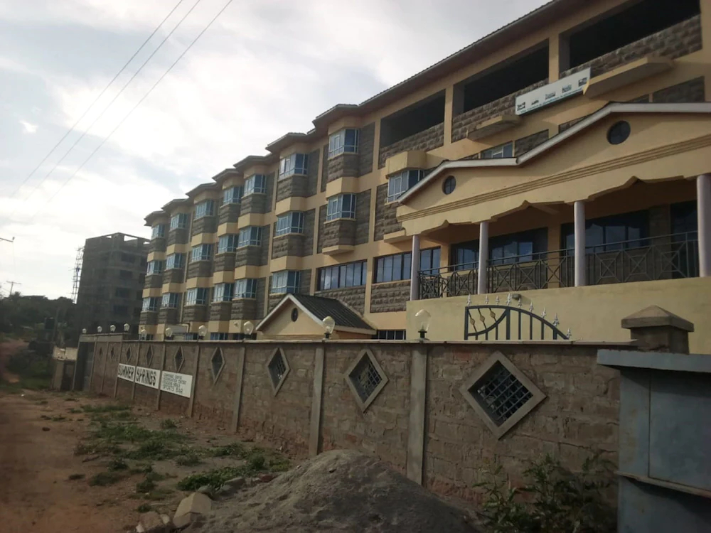 Summer Springs Hotel