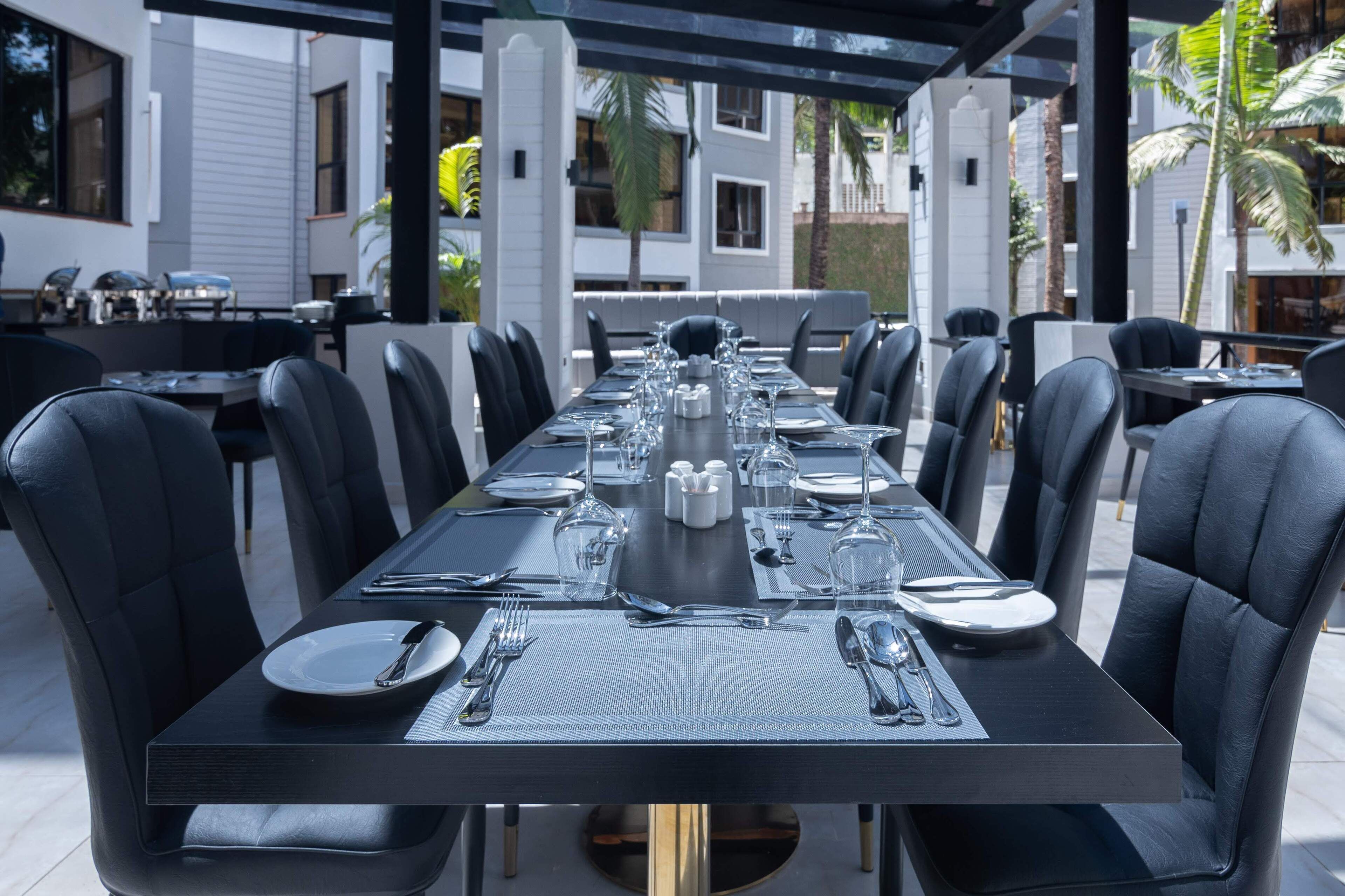 Cysuites Apartment Hotel