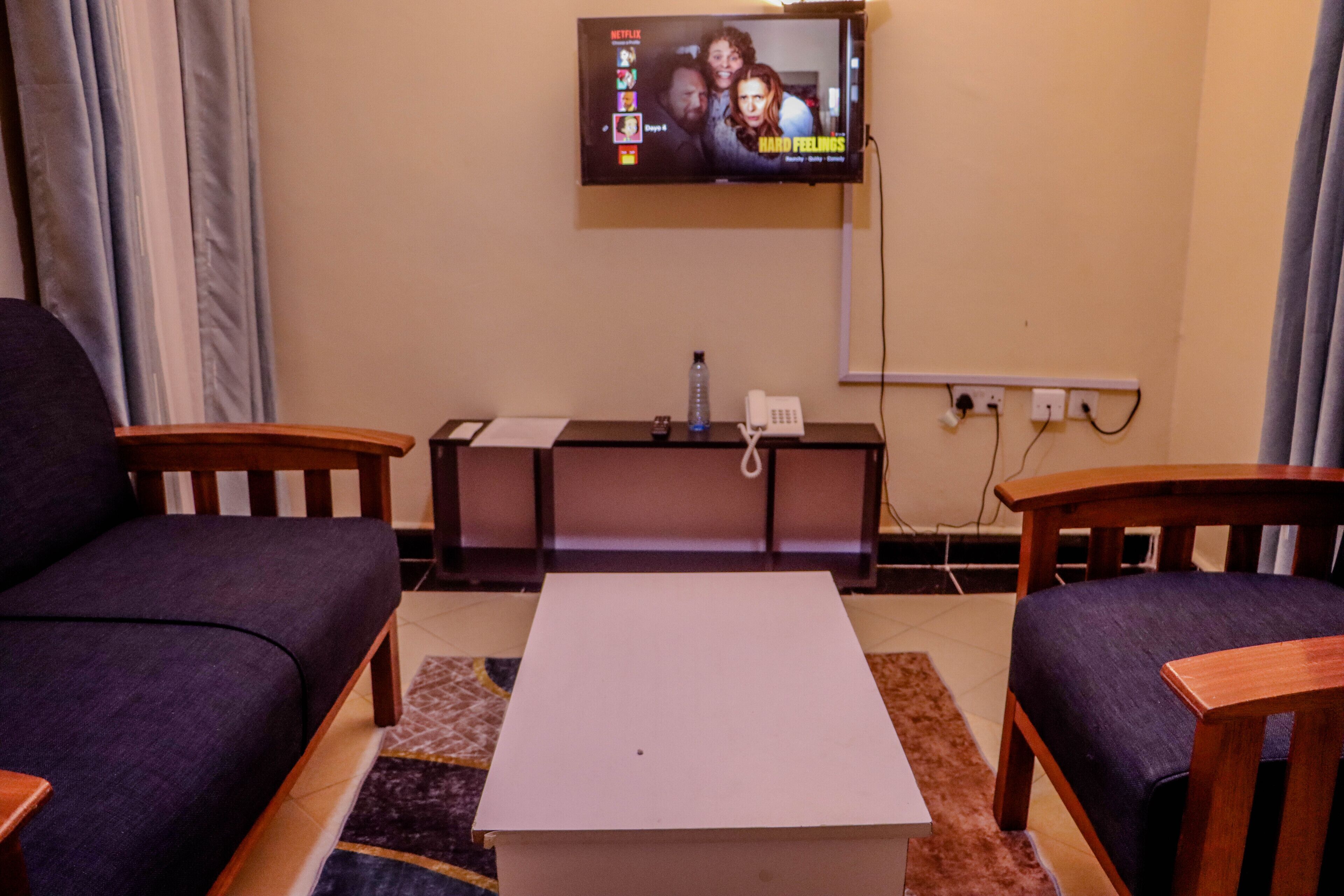 Dayo Suites and Hotel