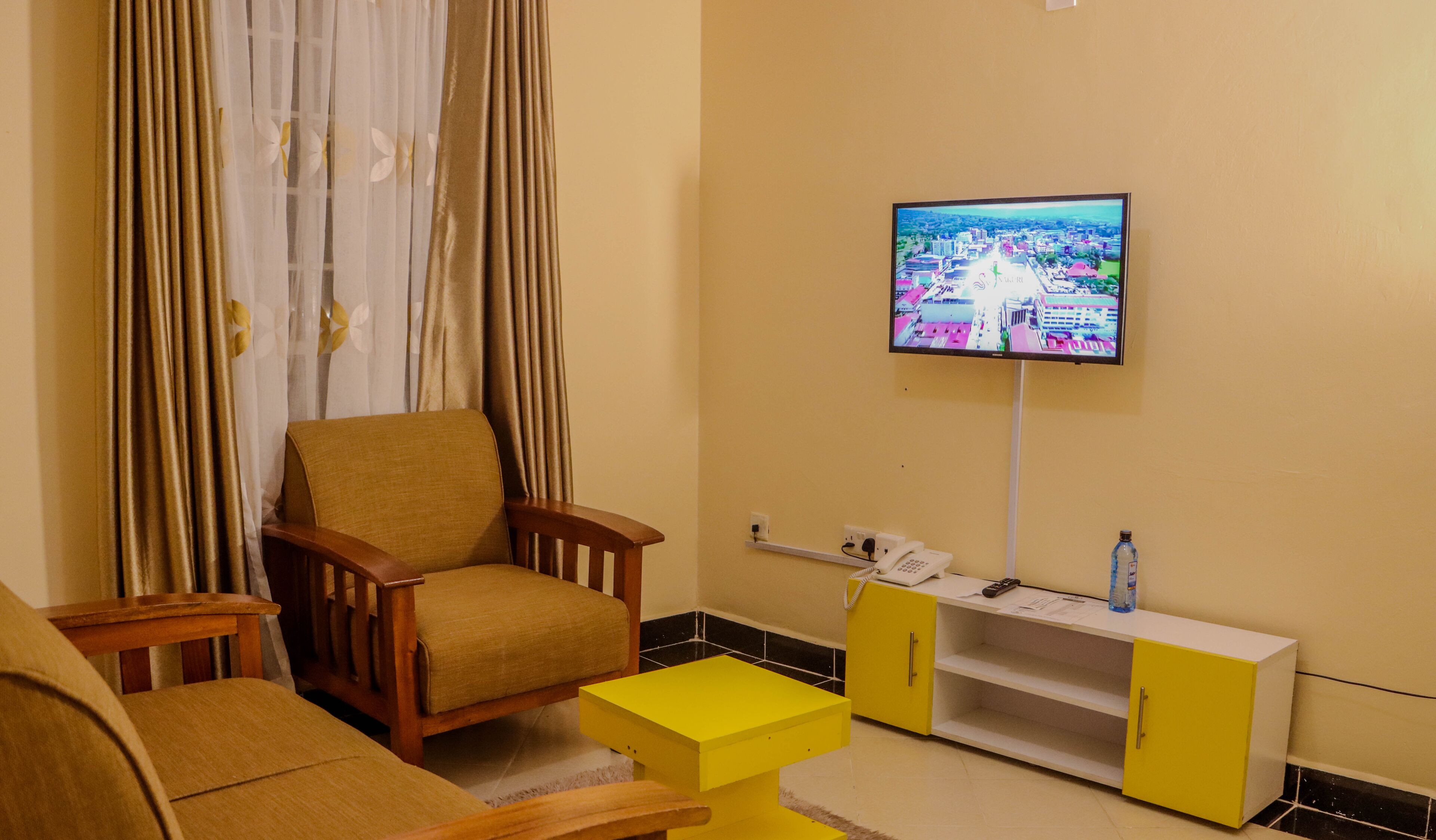 Dayo Suites and Hotel