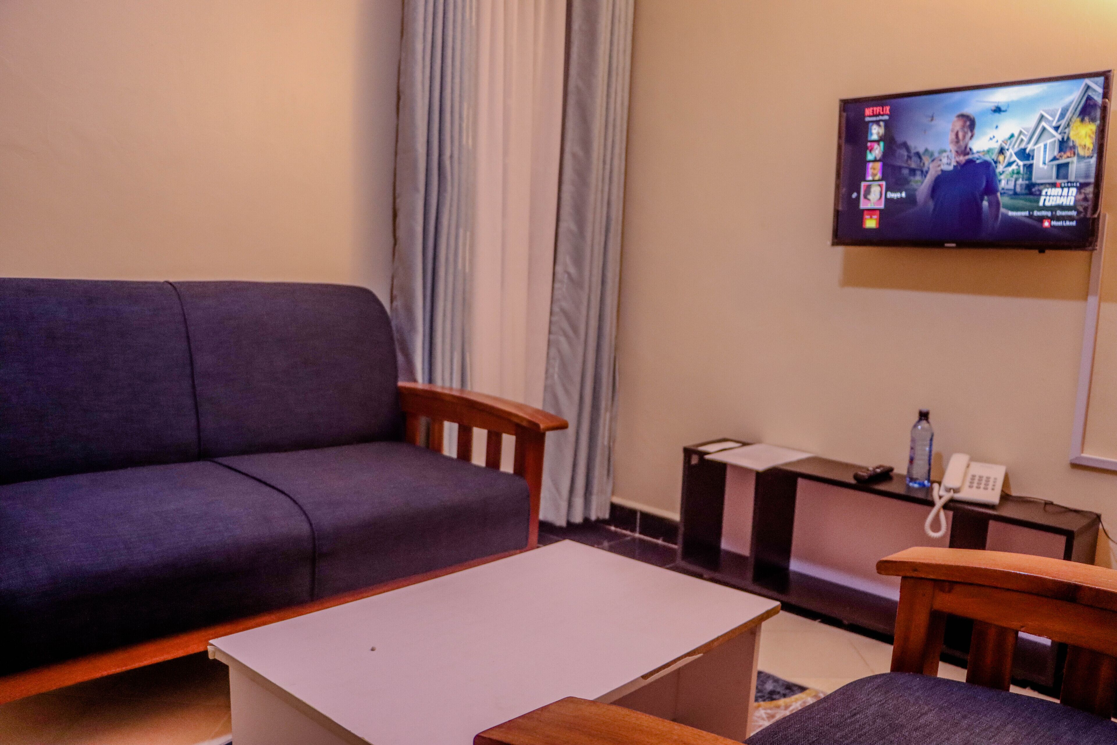 Dayo Suites and Hotel