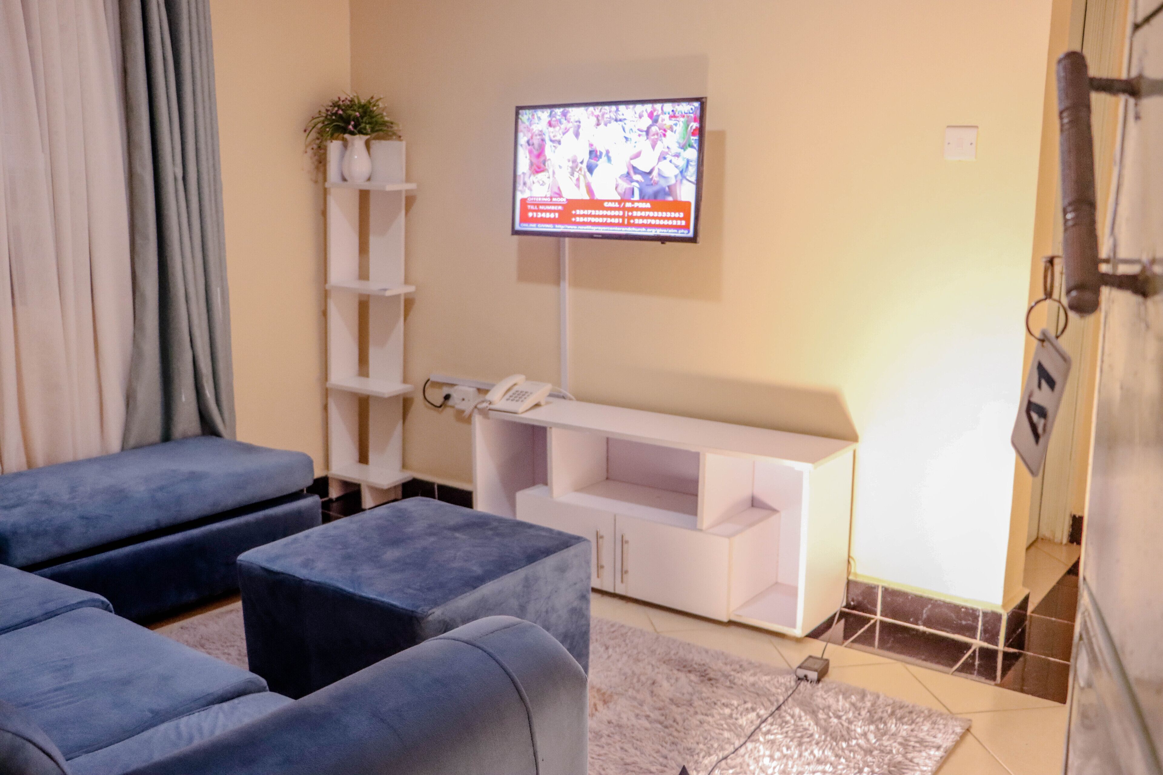 Dayo Suites and Hotel