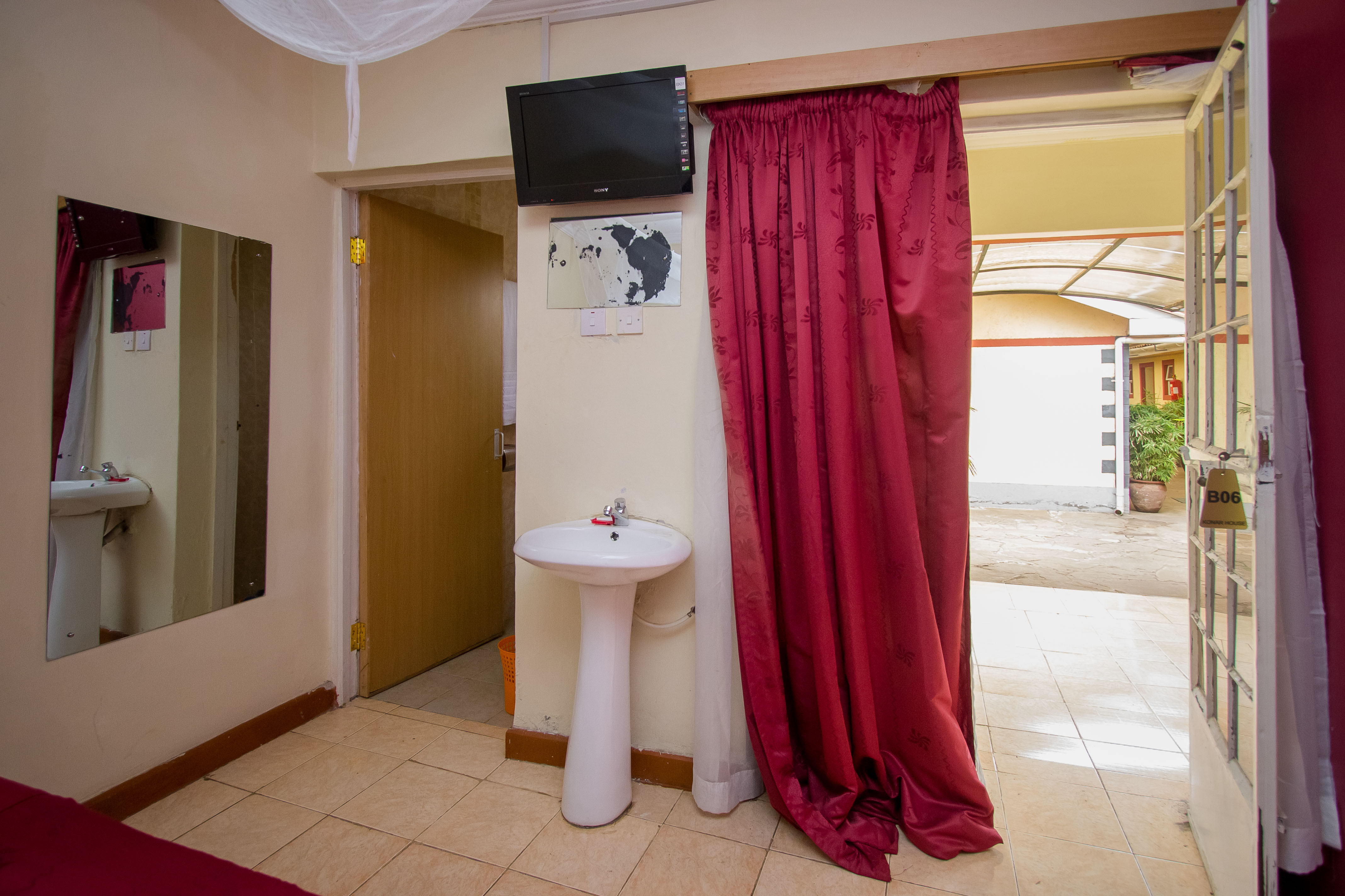 Konar House Lounge