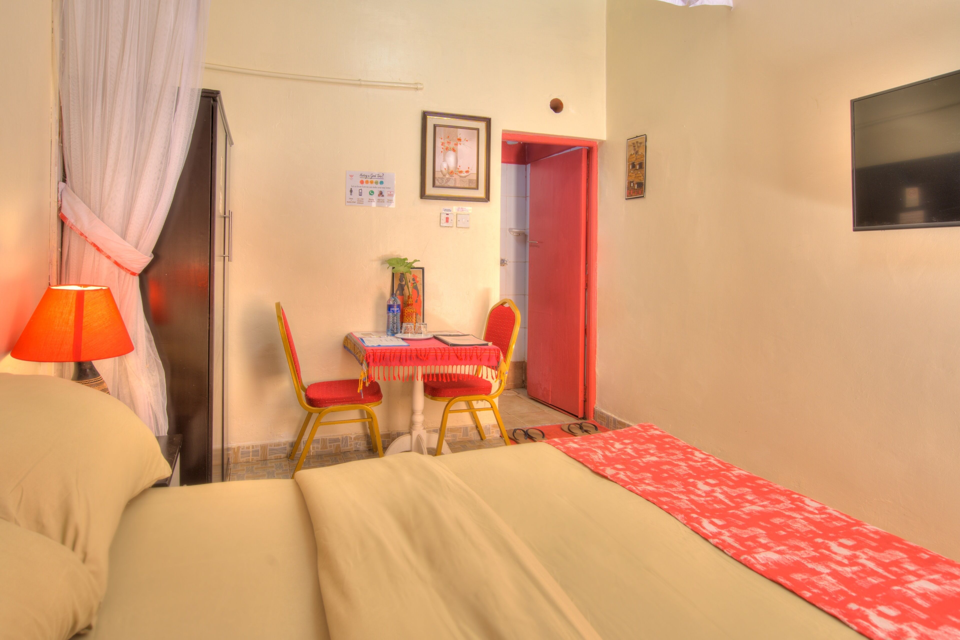 Red Buffalo House Hotel