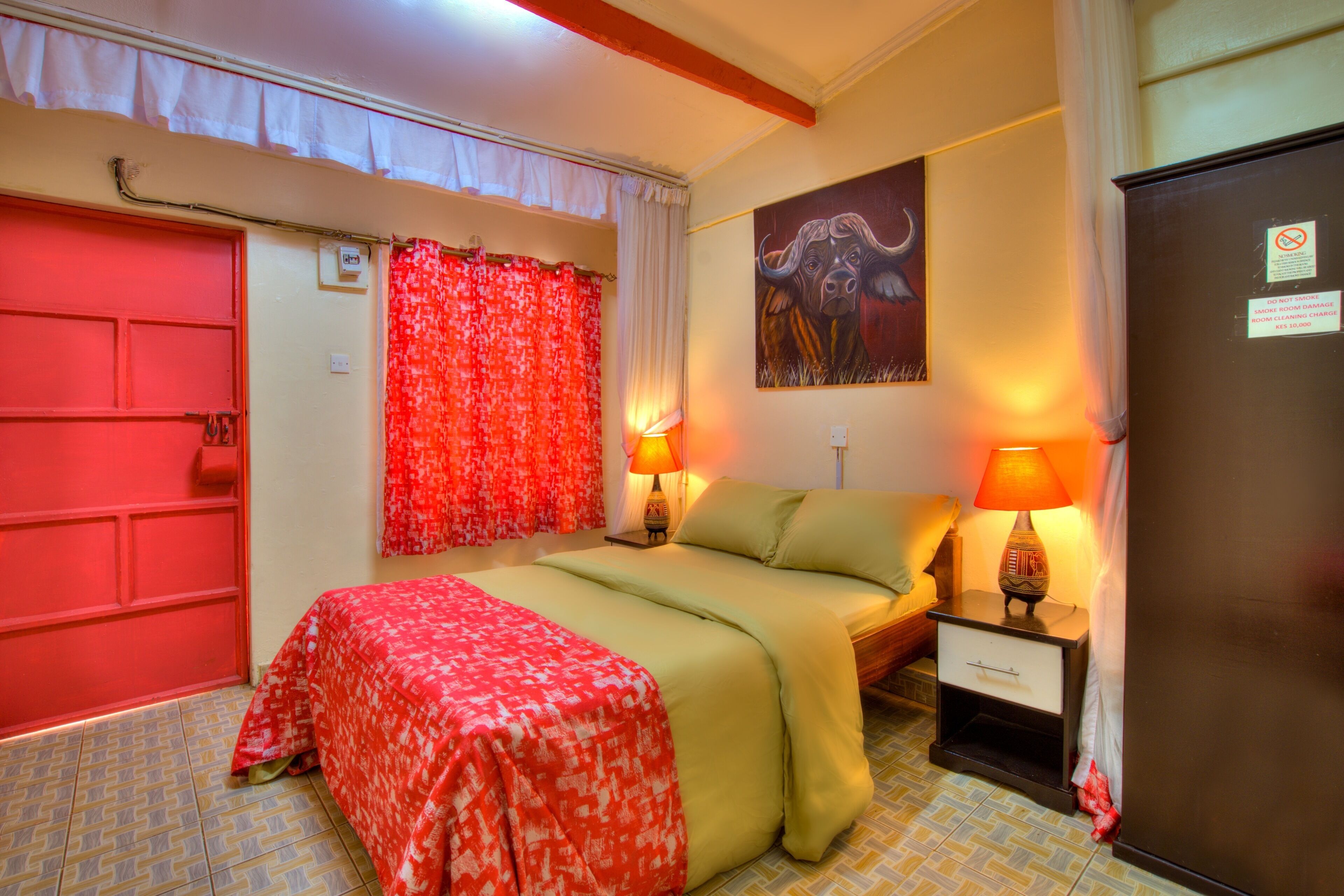 Red Buffalo House Hotel