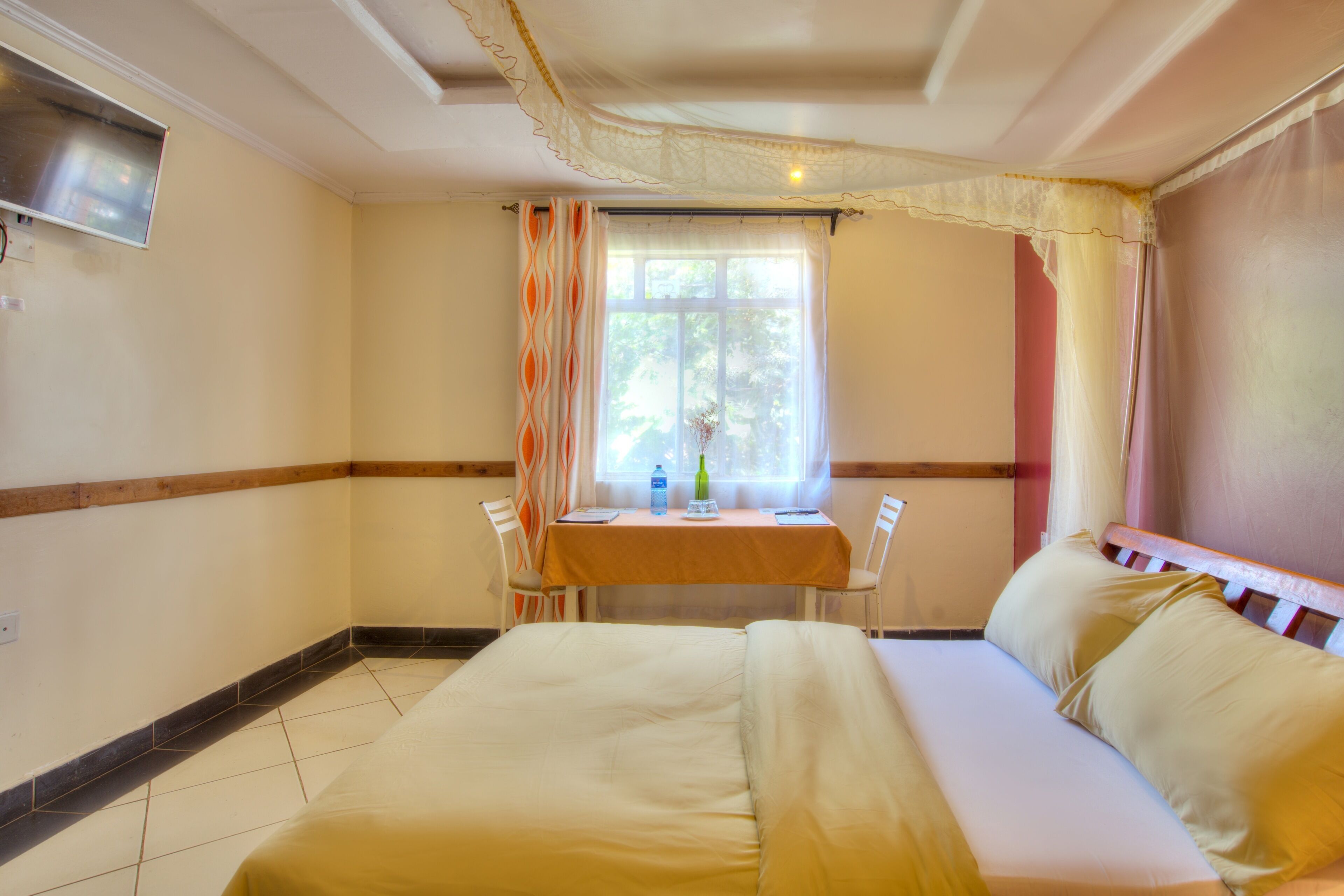 Red Buffalo House Hotel