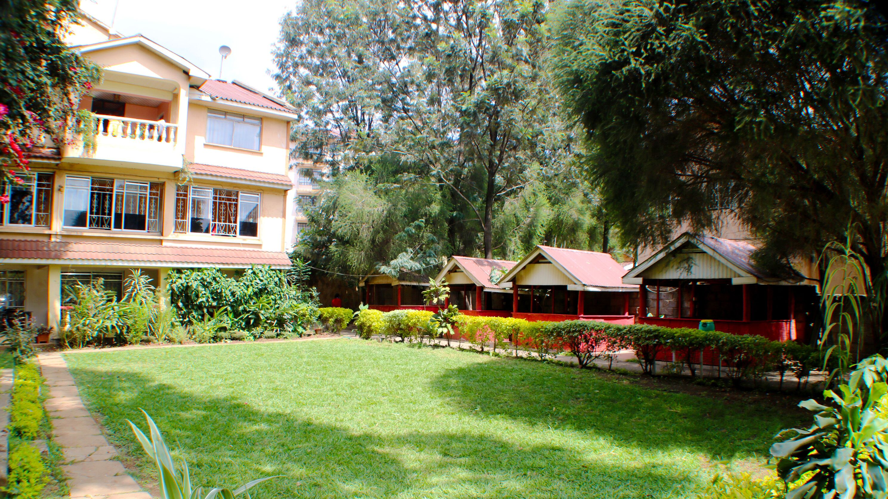 Red Buffalo House Hotel