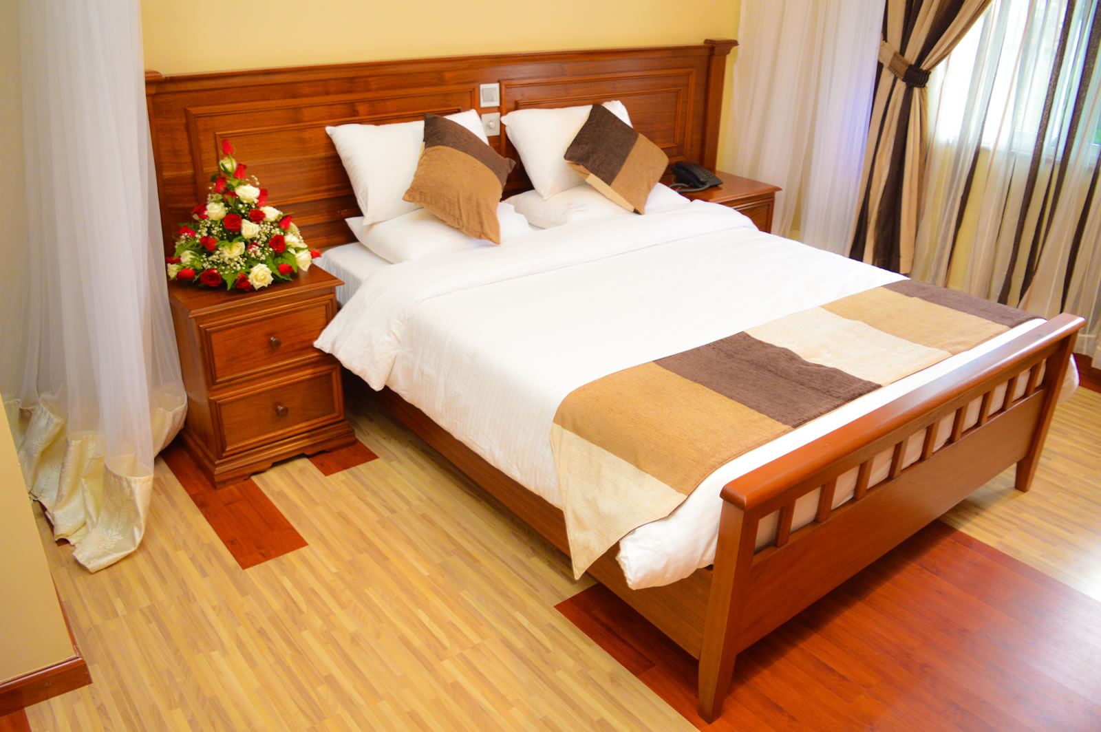 Red Ruby Hotel