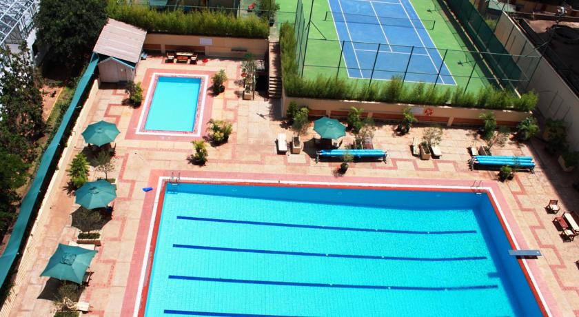 Yaya Towers & Hotel