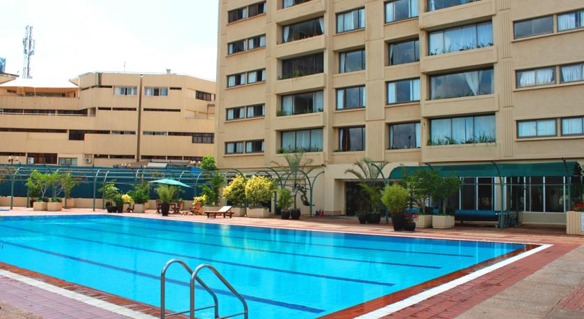 Yaya Towers & Hotel