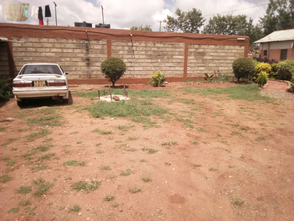 Mumbi Rose Guest House