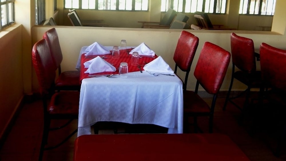 Nalepomara Lodge