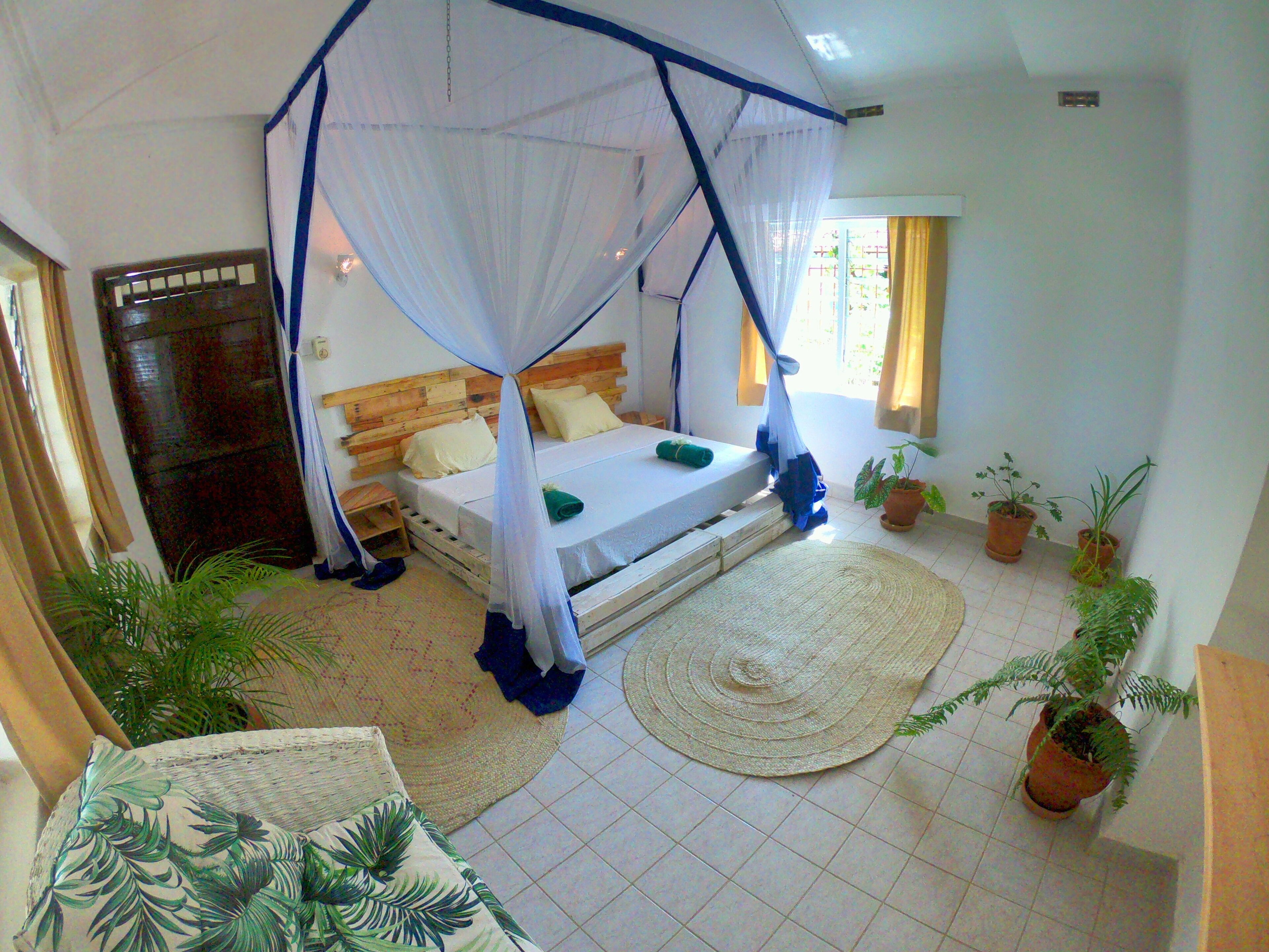 Salty's Kitesurf Village
