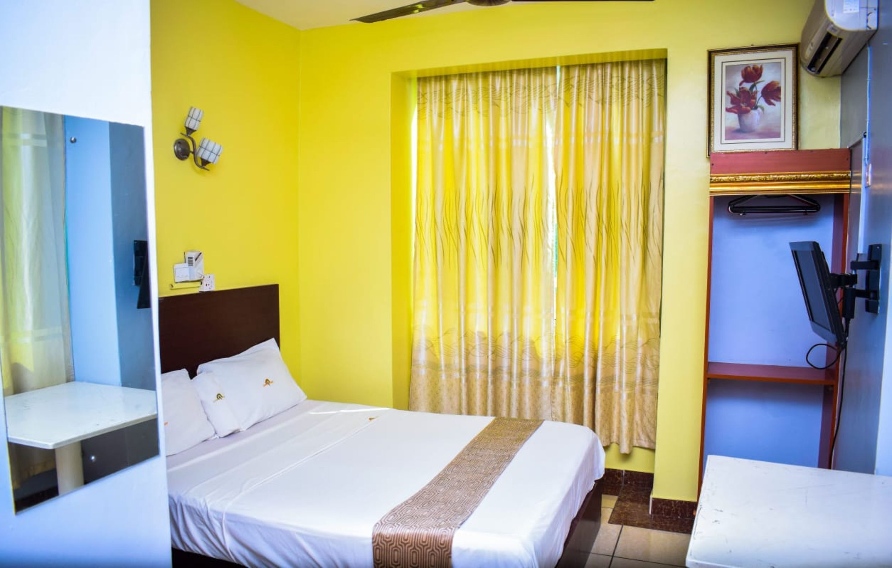 Louis Montfort Grand Resort