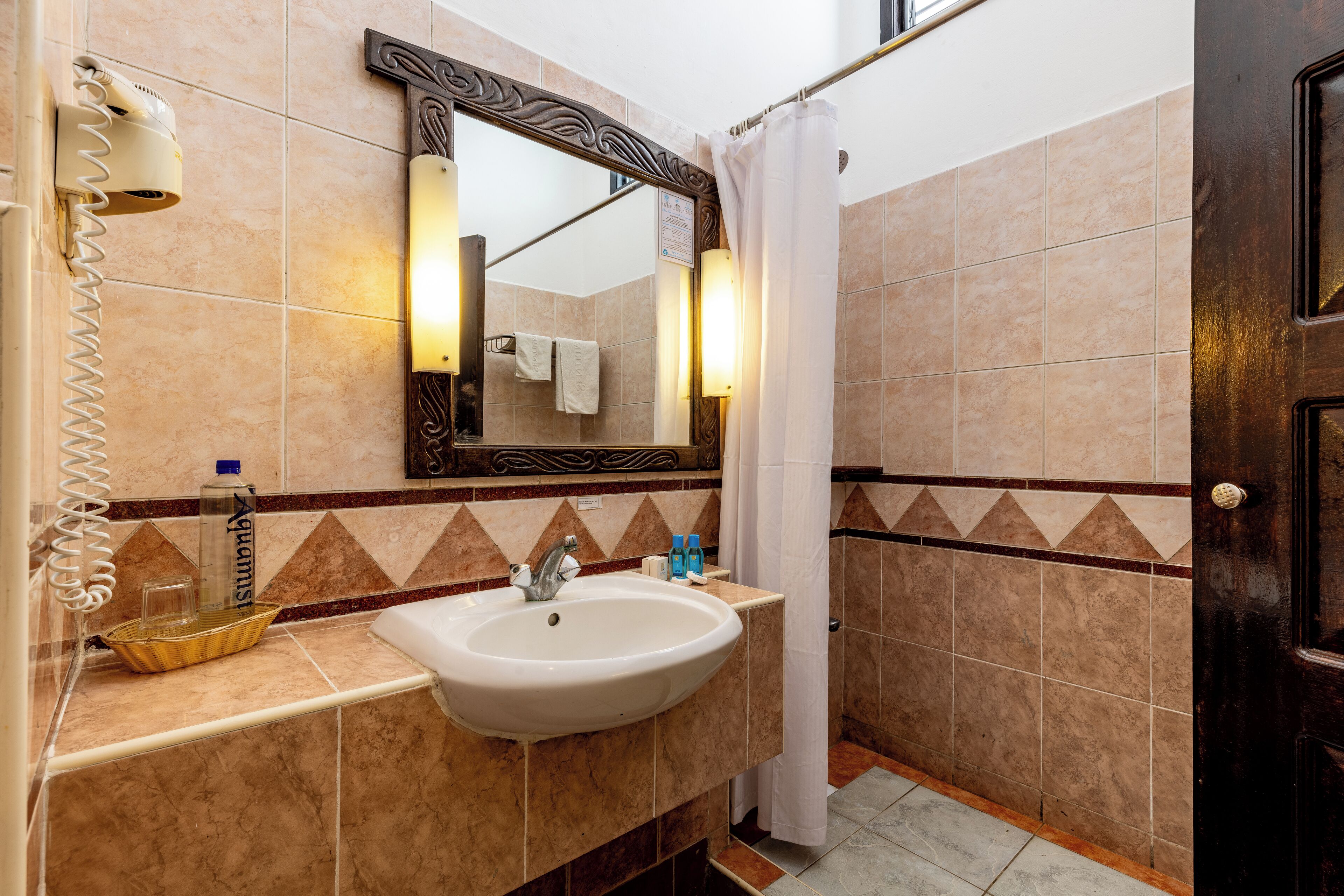 Sentrim Castle Royal Hotel