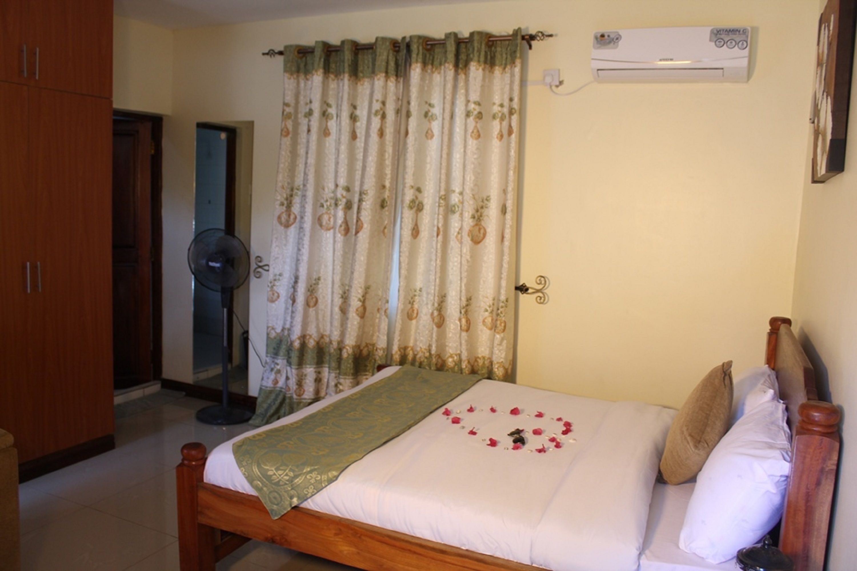 Oluwa Seun Beach Cottages