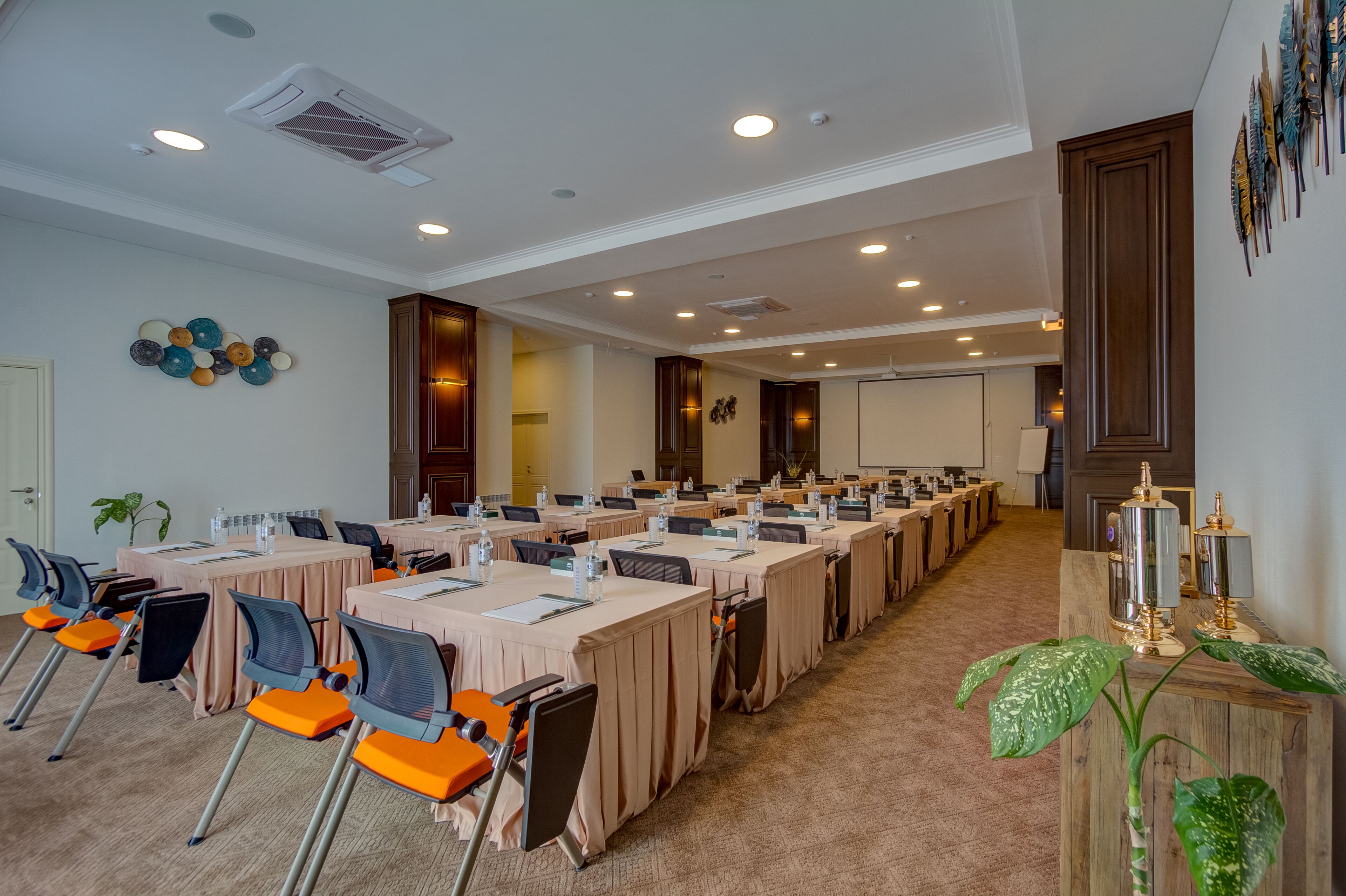 Garden Hotel & Spa