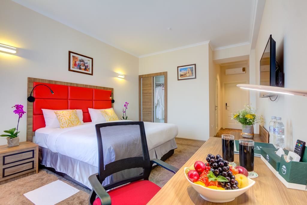 Garden Hotel & Spa