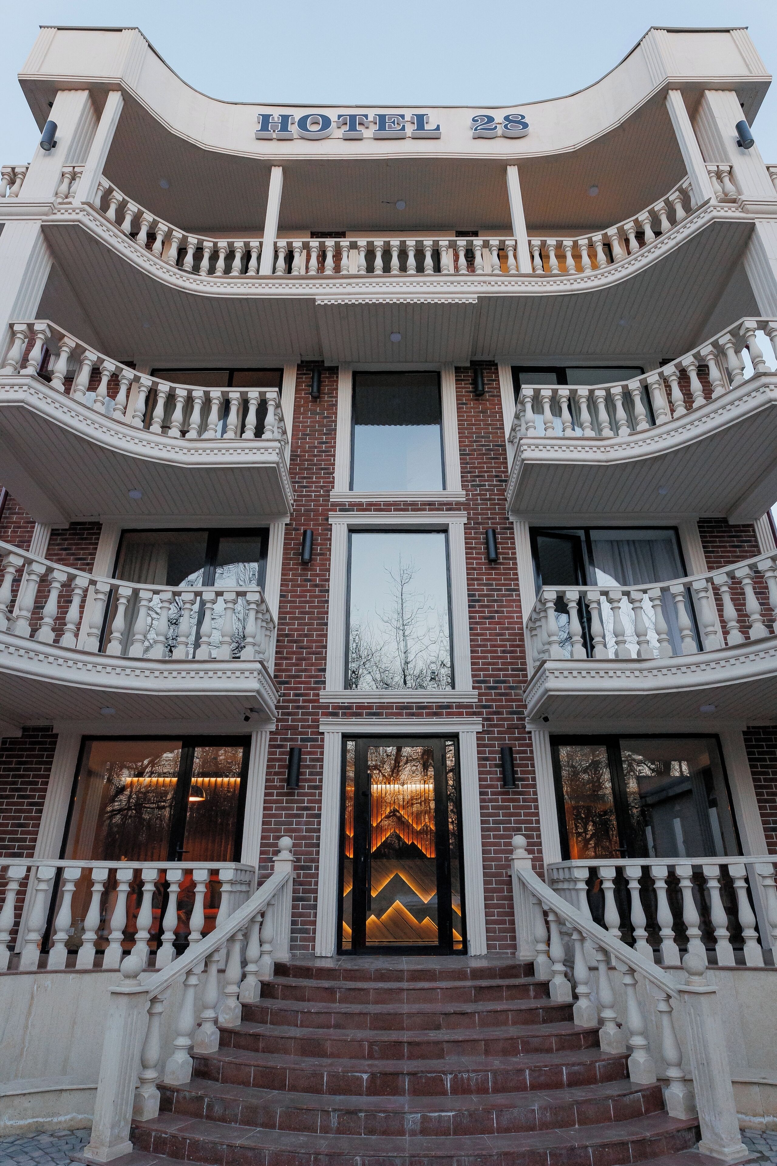 Hotel 28