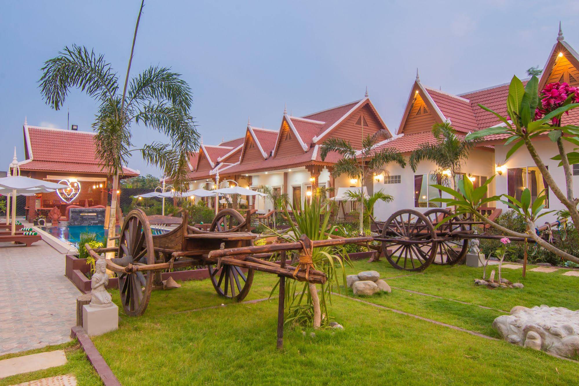 Ravorn Villa Boutique Resort & Restaurant