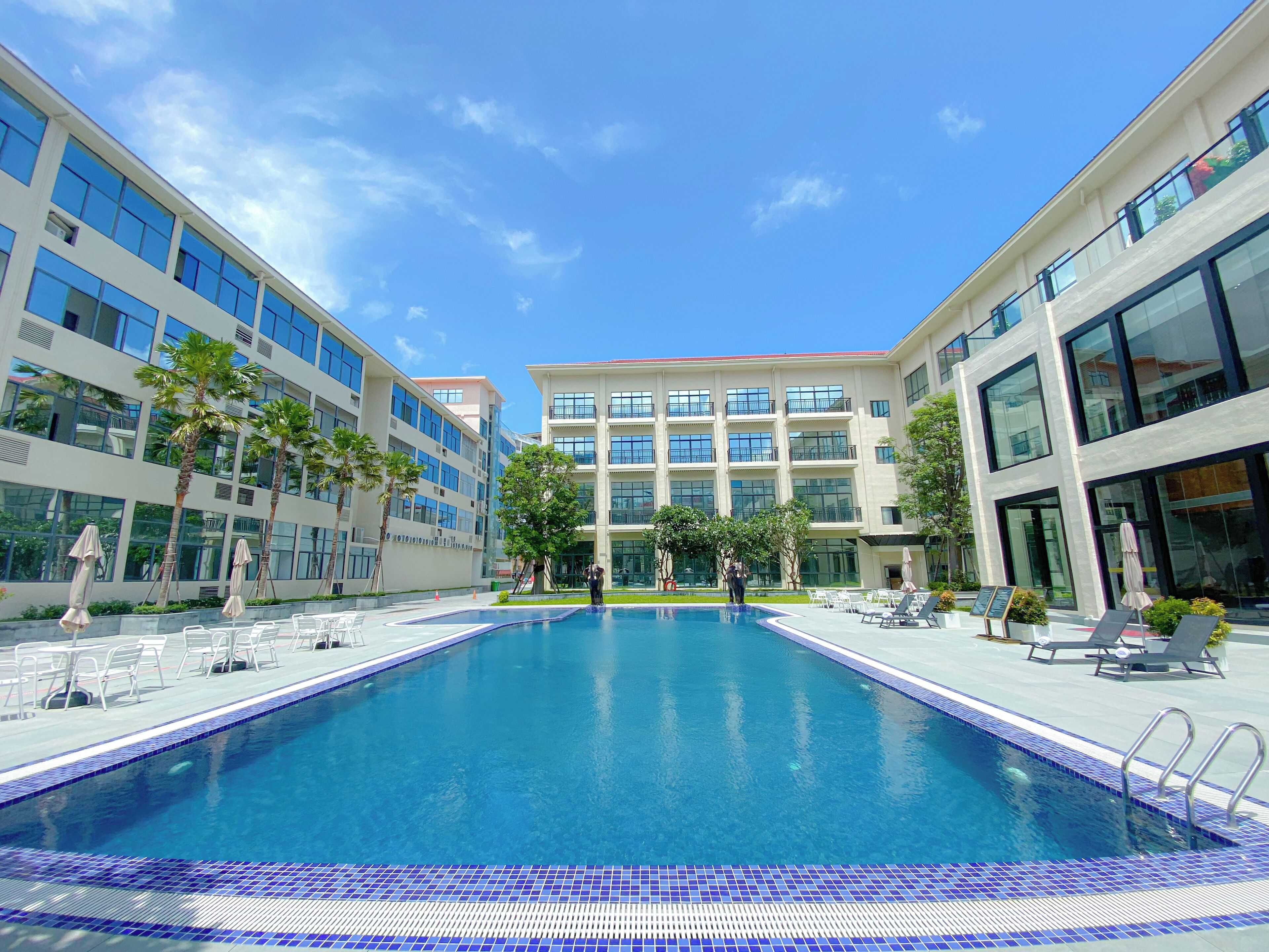 Donghu Resort Hotel
