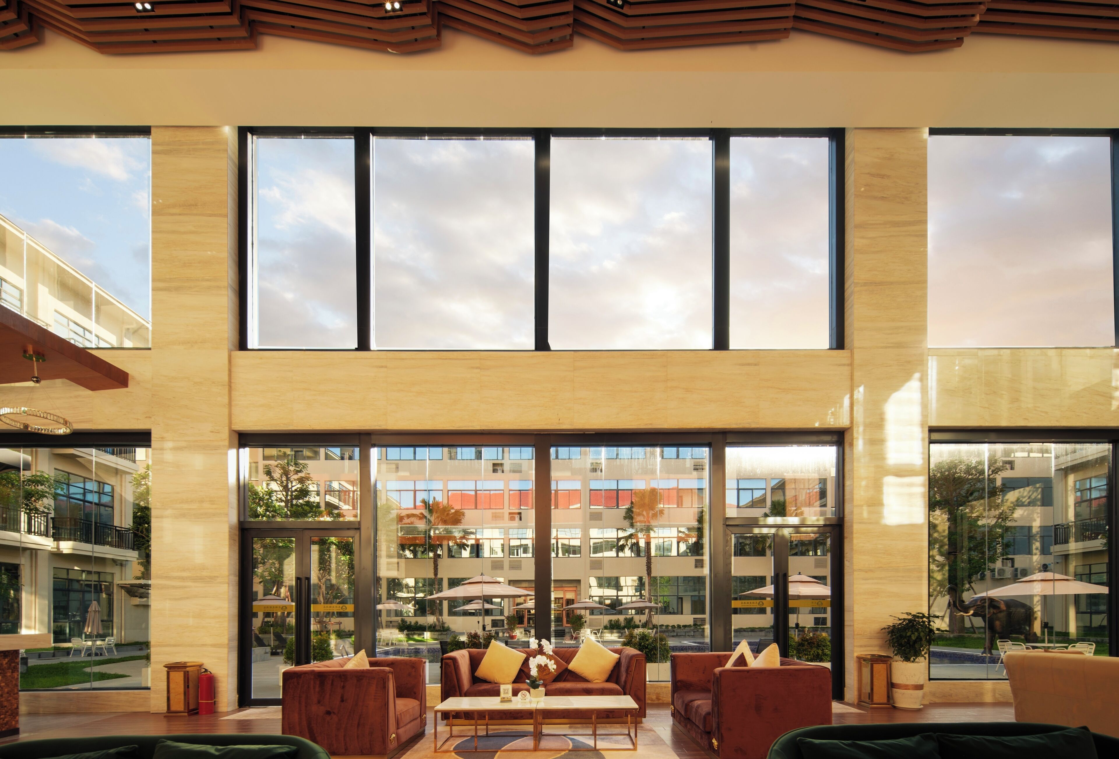 Donghu Resort Hotel