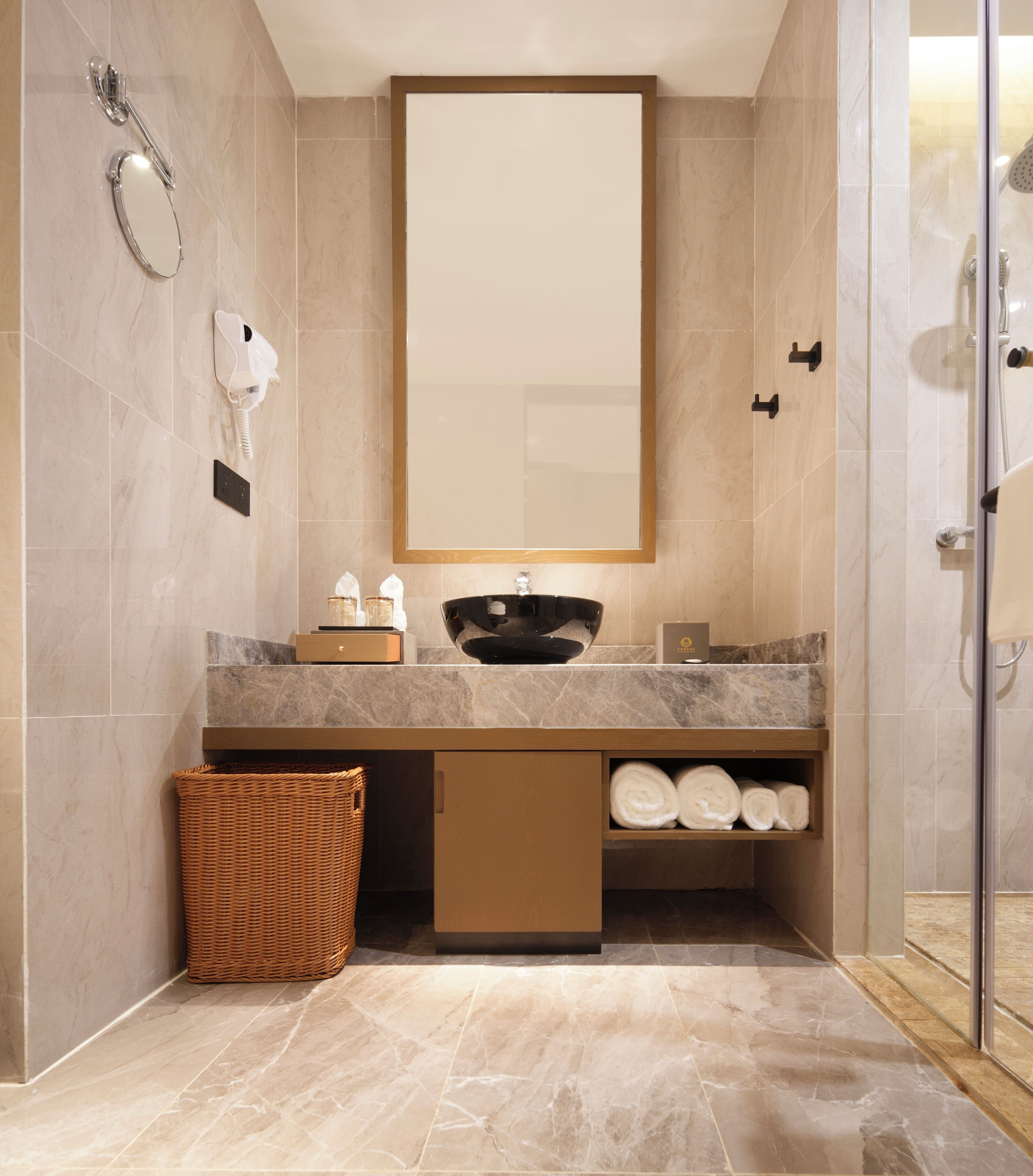 Donghu Resort Hotel