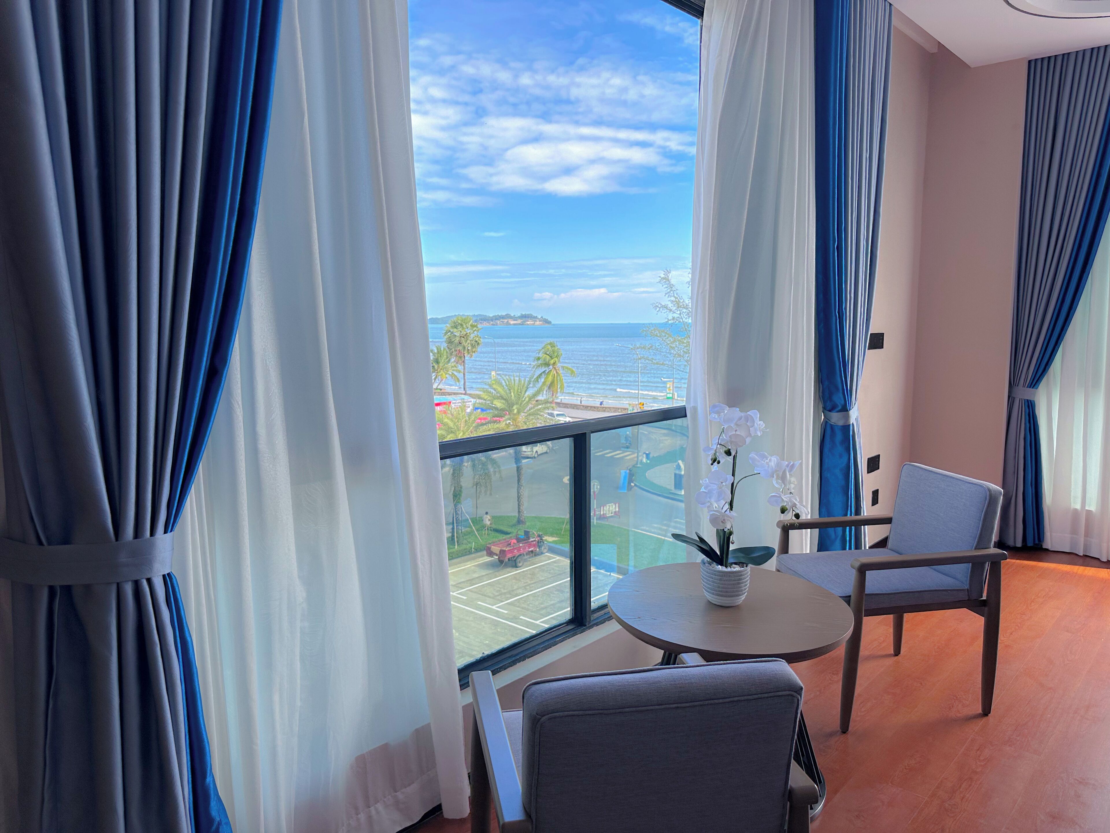 Donghu Resort Hotel