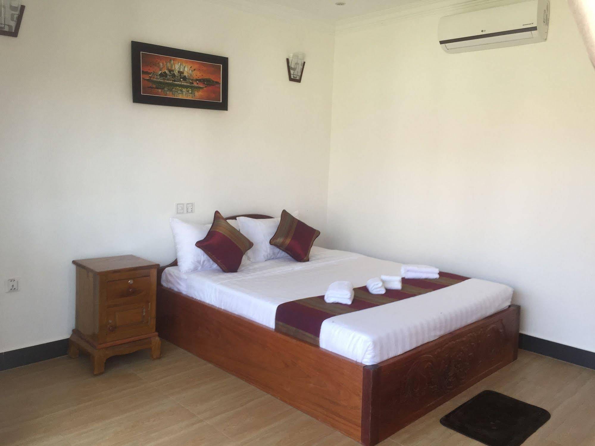 White Boutique Hotel & Residences