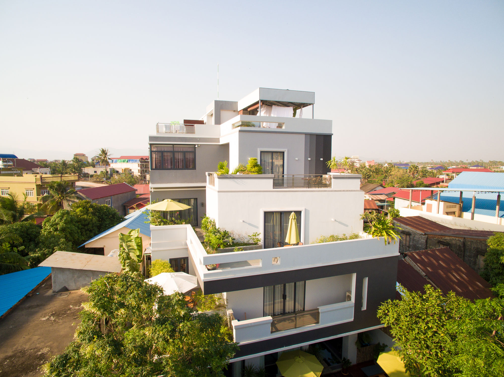 Hotel Five. S