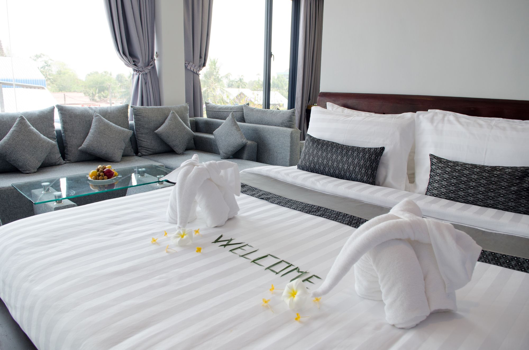 Hotel Five. S