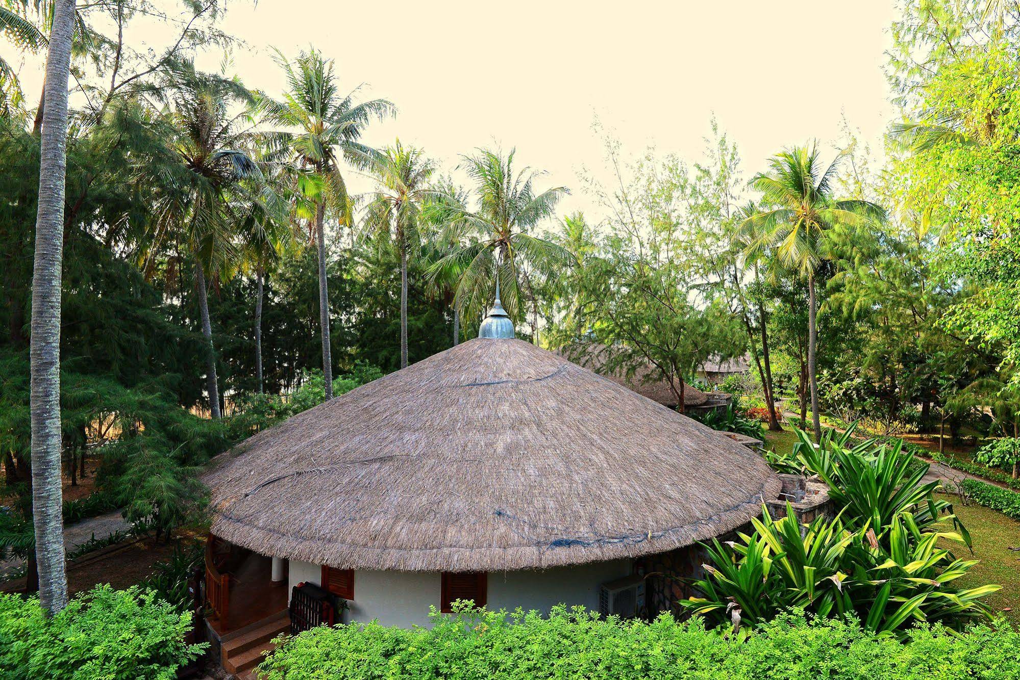 Nataya Roundhouse Coral Bay Resort and Spa